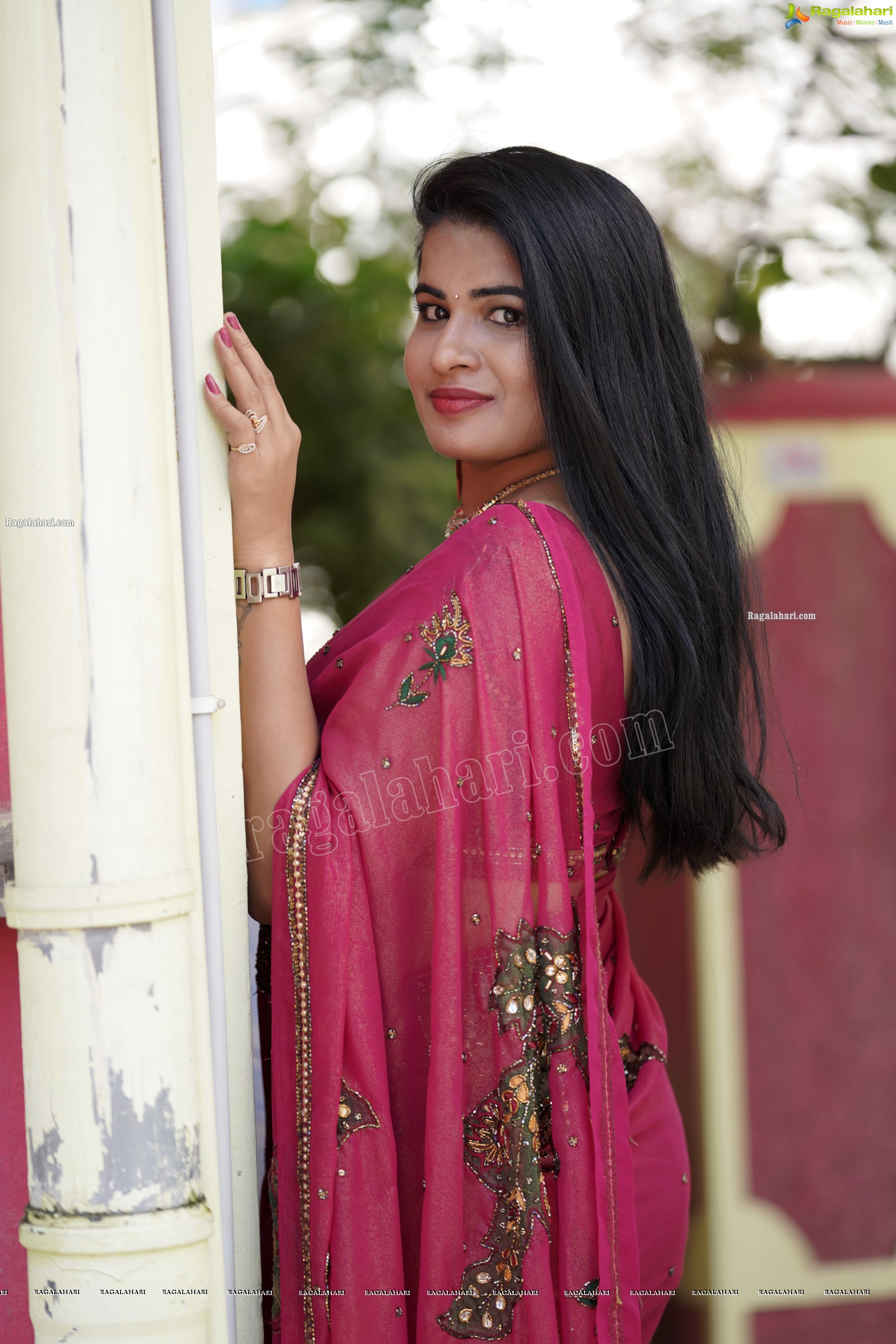 Anusha Venugopal in Pink Saree, Exclusive Photoshoot