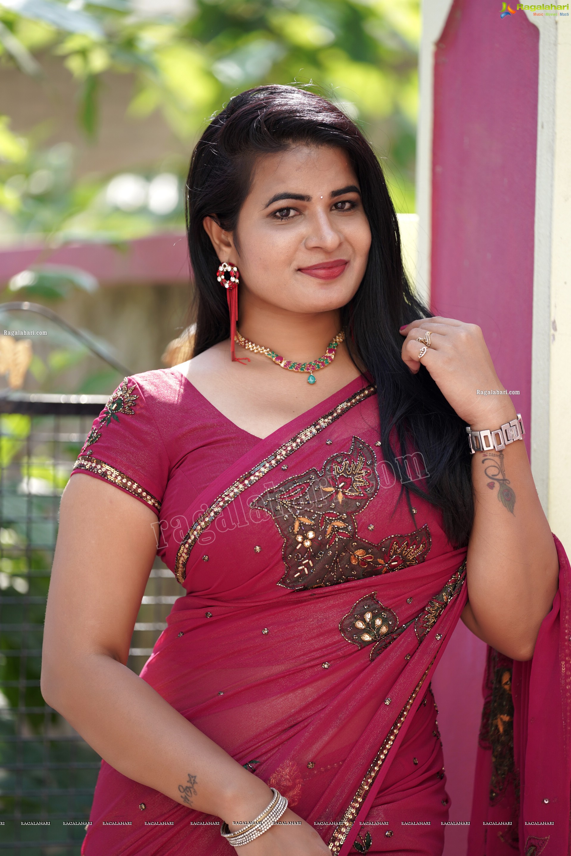 Anusha Venugopal in Pink Saree, Exclusive Photoshoot