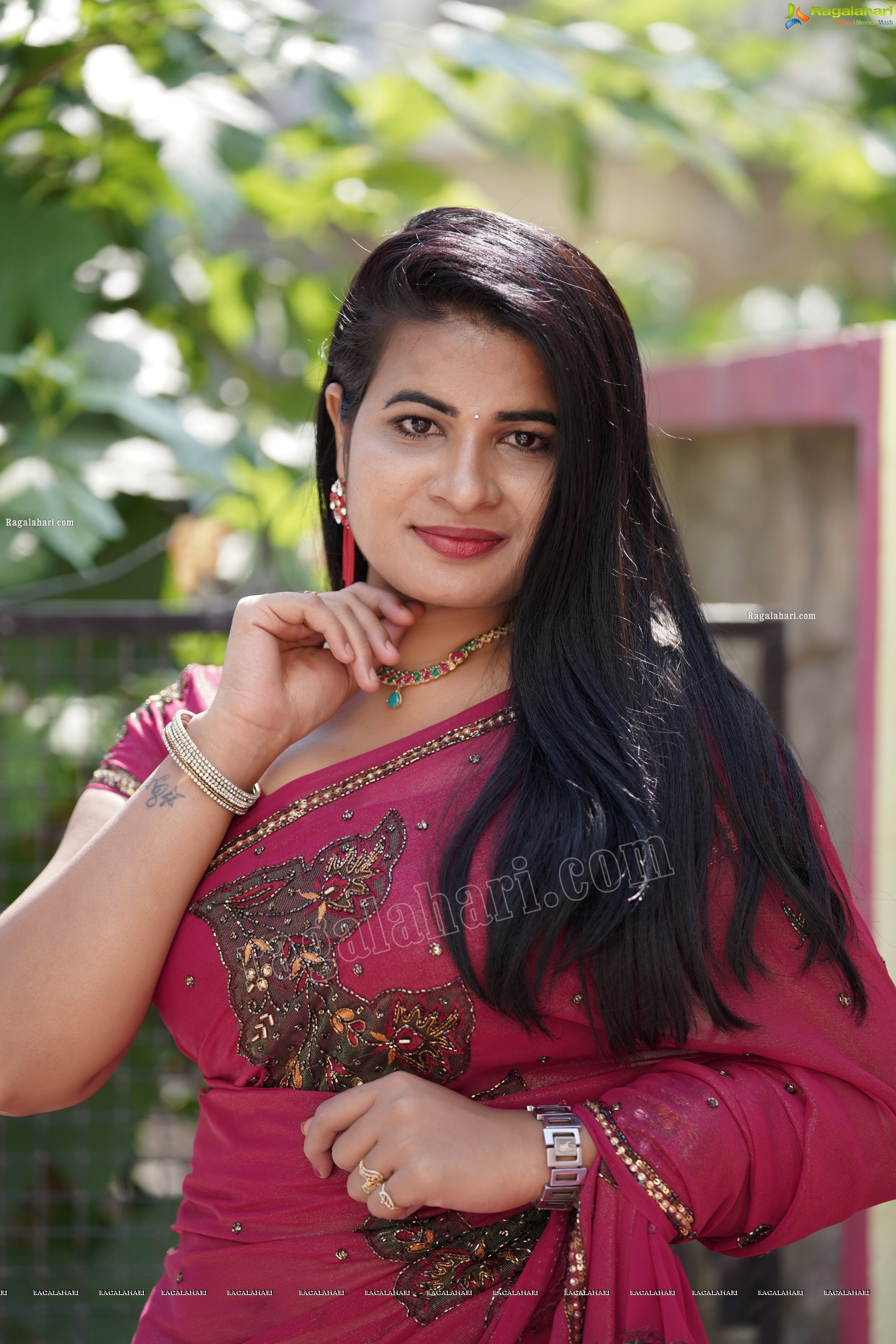 Anusha Venugopal in Pink Saree, Exclusive Photoshoot