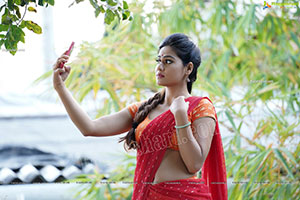 Aparnna Mallik in Orange and Red Half Saree