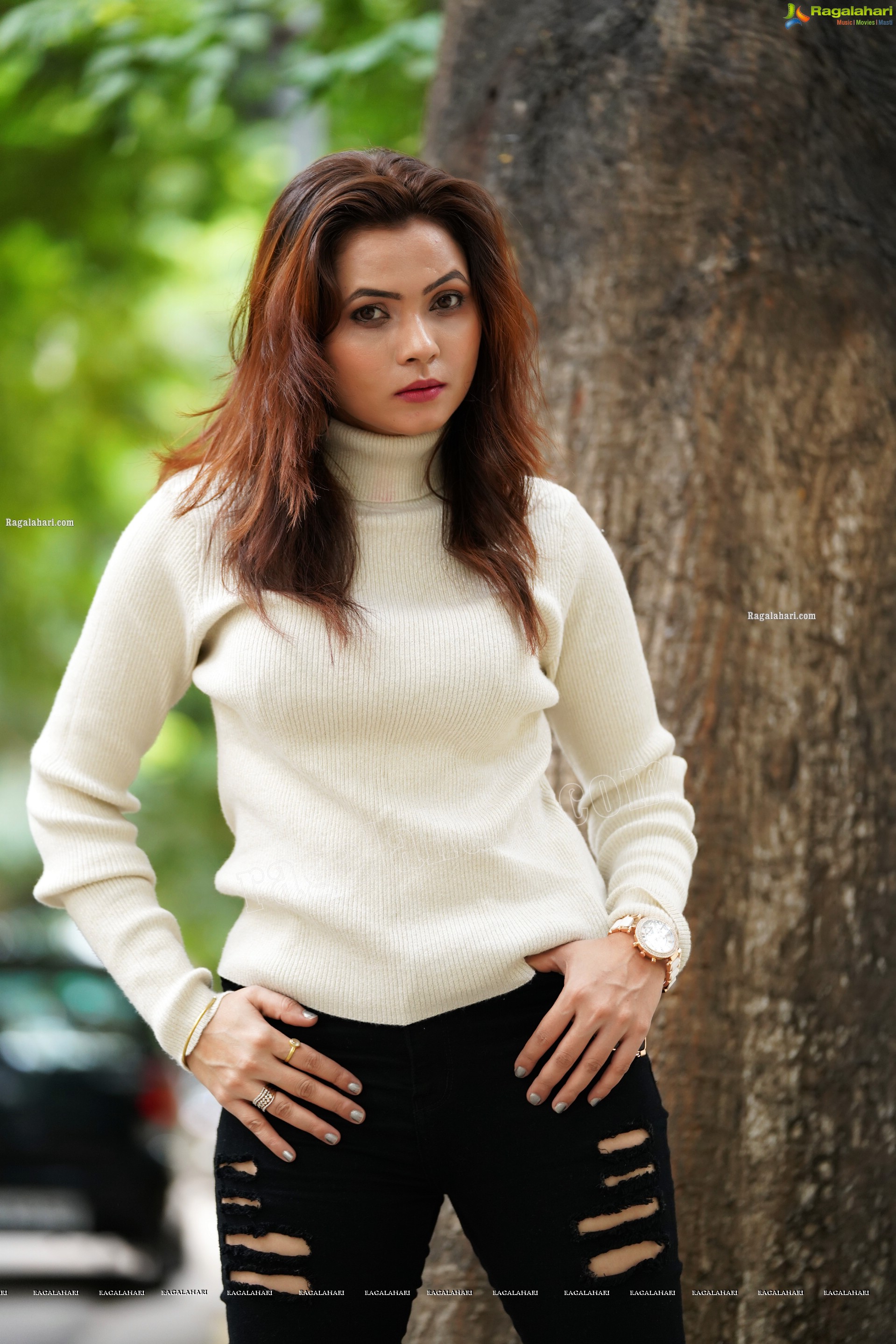Pranita Waghchoure in White Ribbed Turtle-Neck Pullover and Black Ripped Jeans, Exclusive Photoshoot