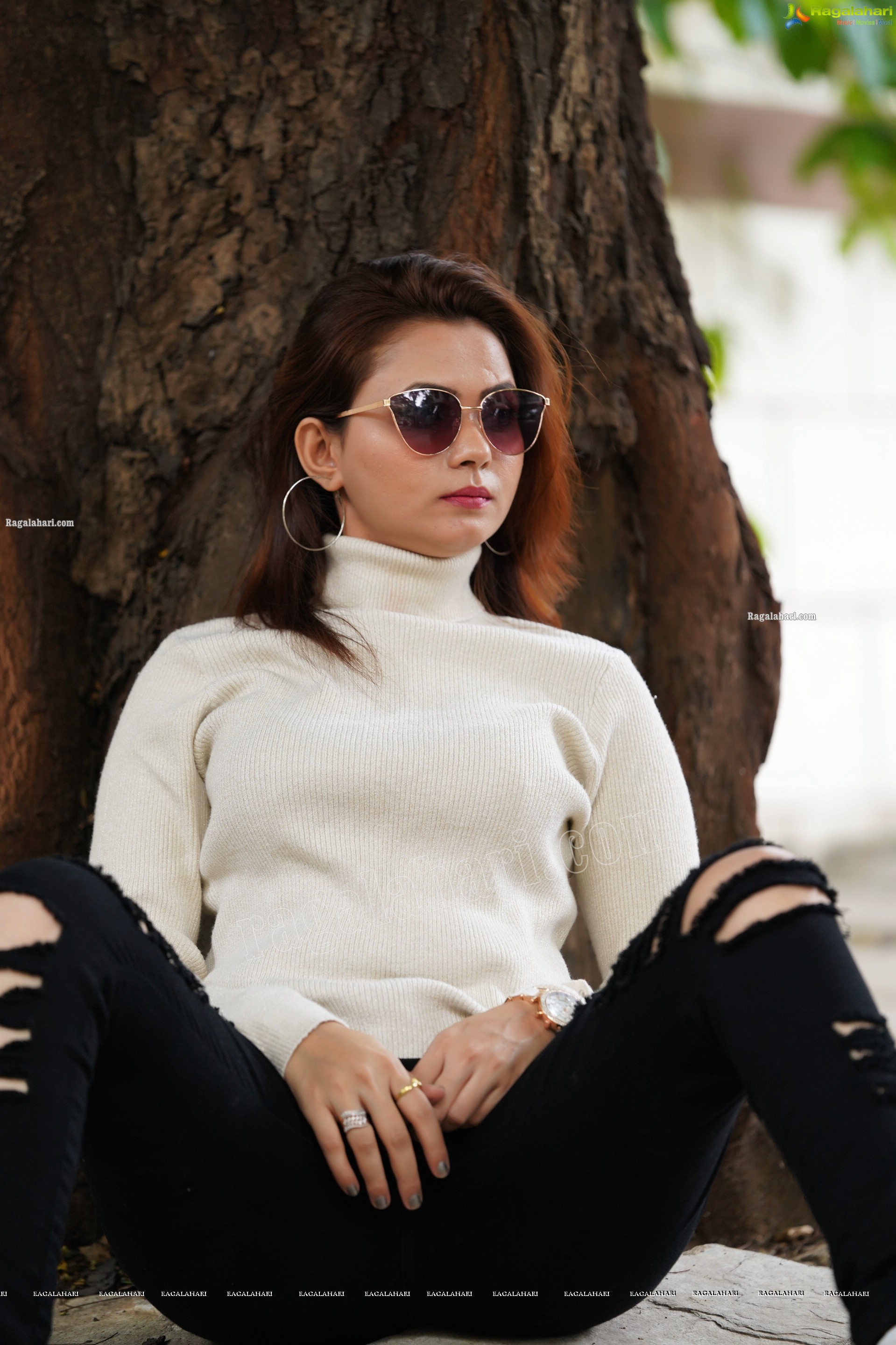 Pranita Waghchoure in White Ribbed Turtle-Neck Pullover and Black Ripped Jeans, Exclusive Photoshoot