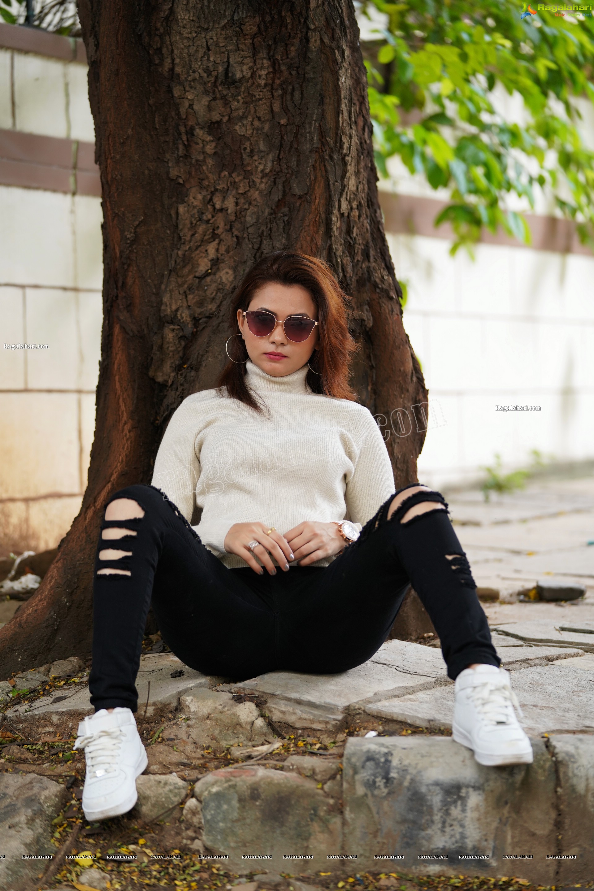 Pranita Waghchoure in White Ribbed Turtle-Neck Pullover and Black Ripped Jeans, Exclusive Photoshoot