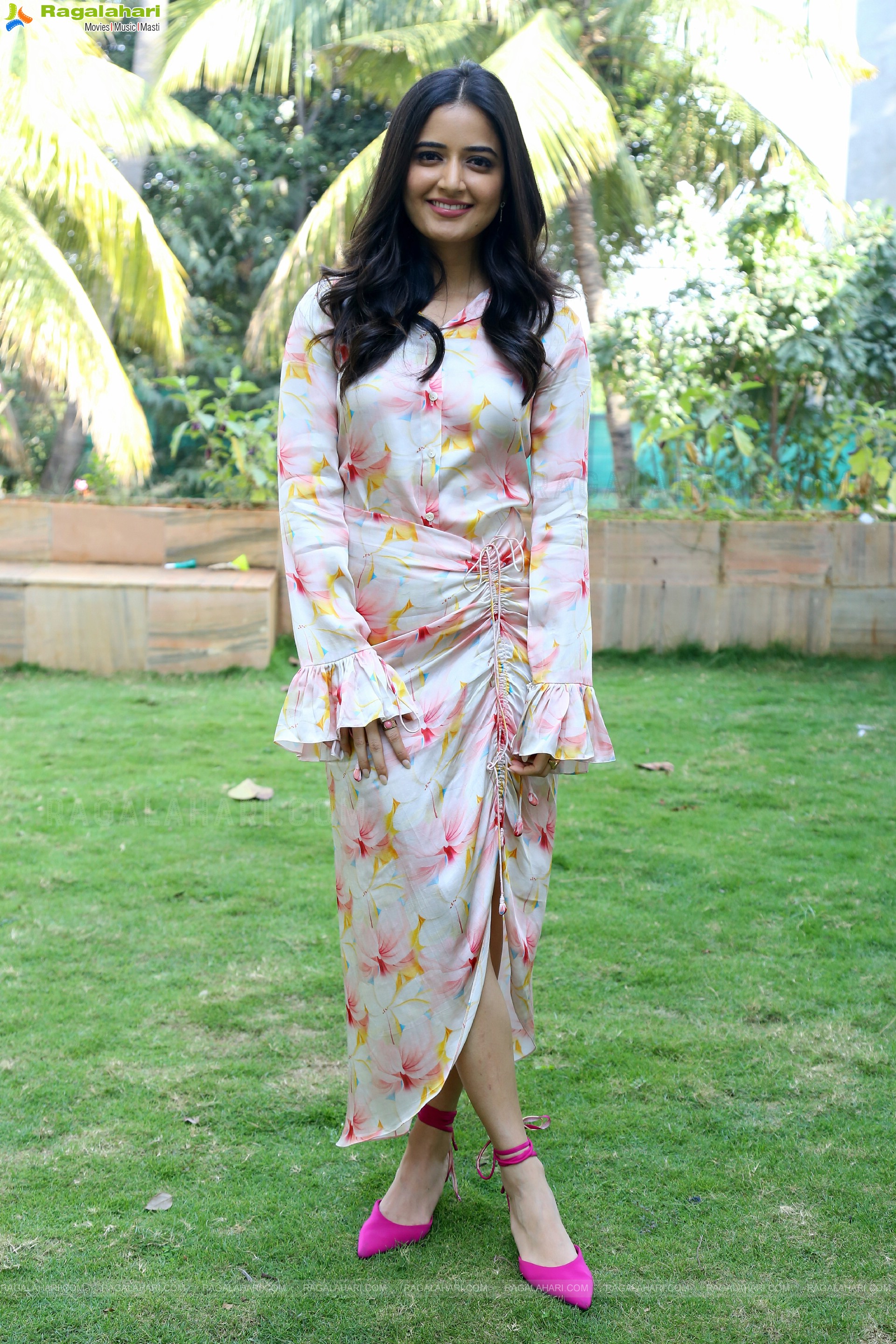 Ashika Ranganath at Amigos Movie Interview, HD Photo Gallery