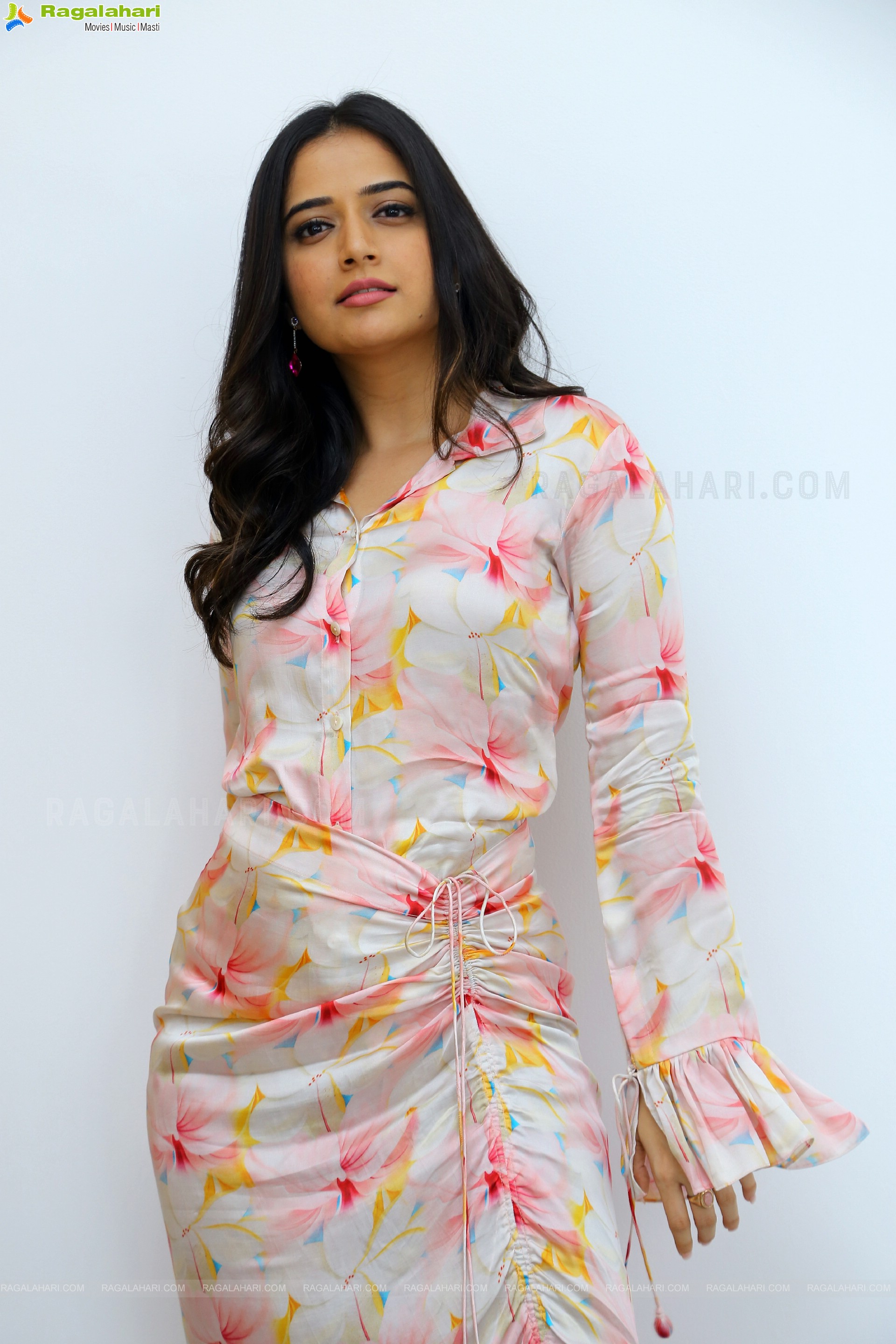 Ashika Ranganath at Amigos Movie Interview, HD Photo Gallery