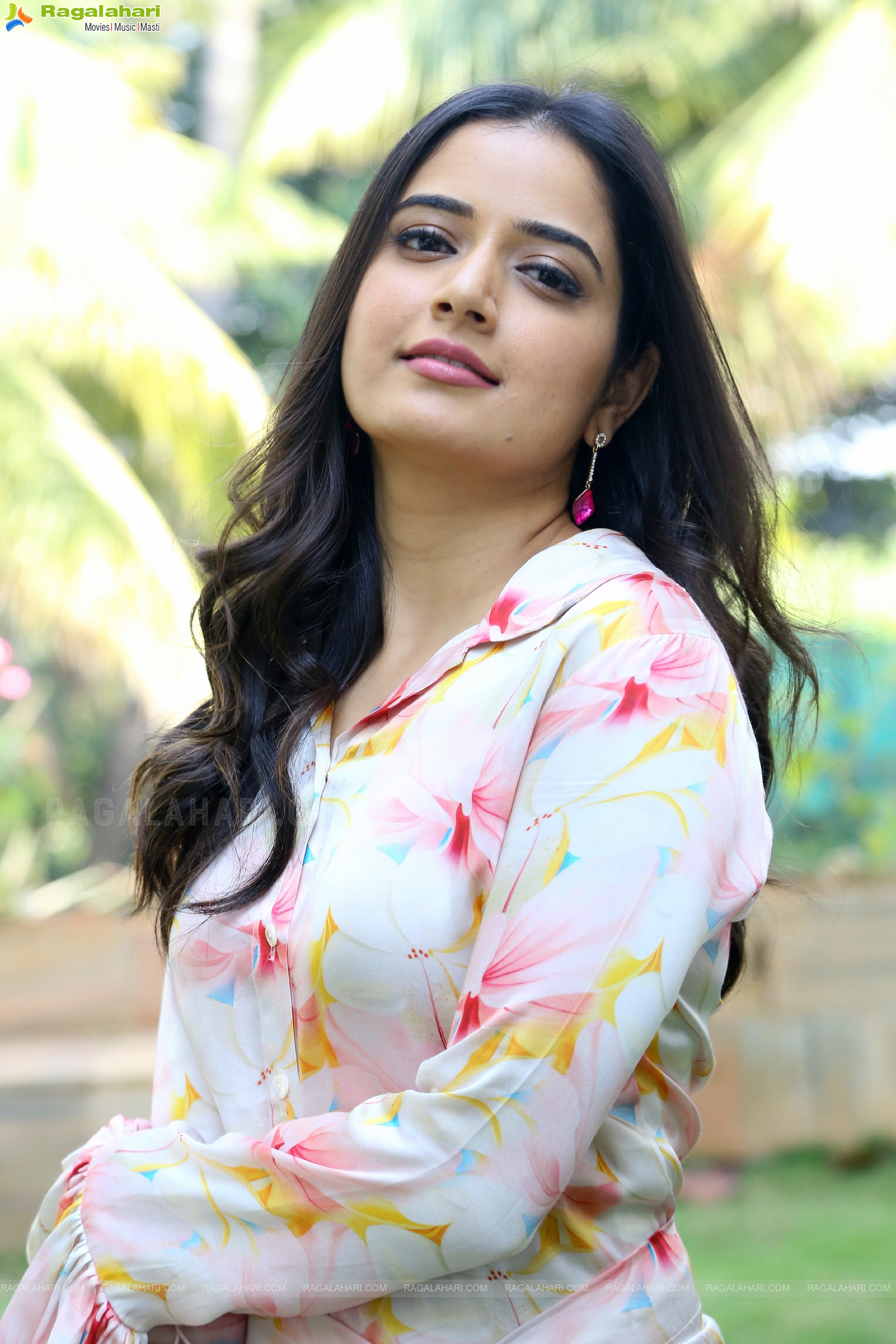 Ashika Ranganath at Amigos Movie Interview, HD Photo Gallery