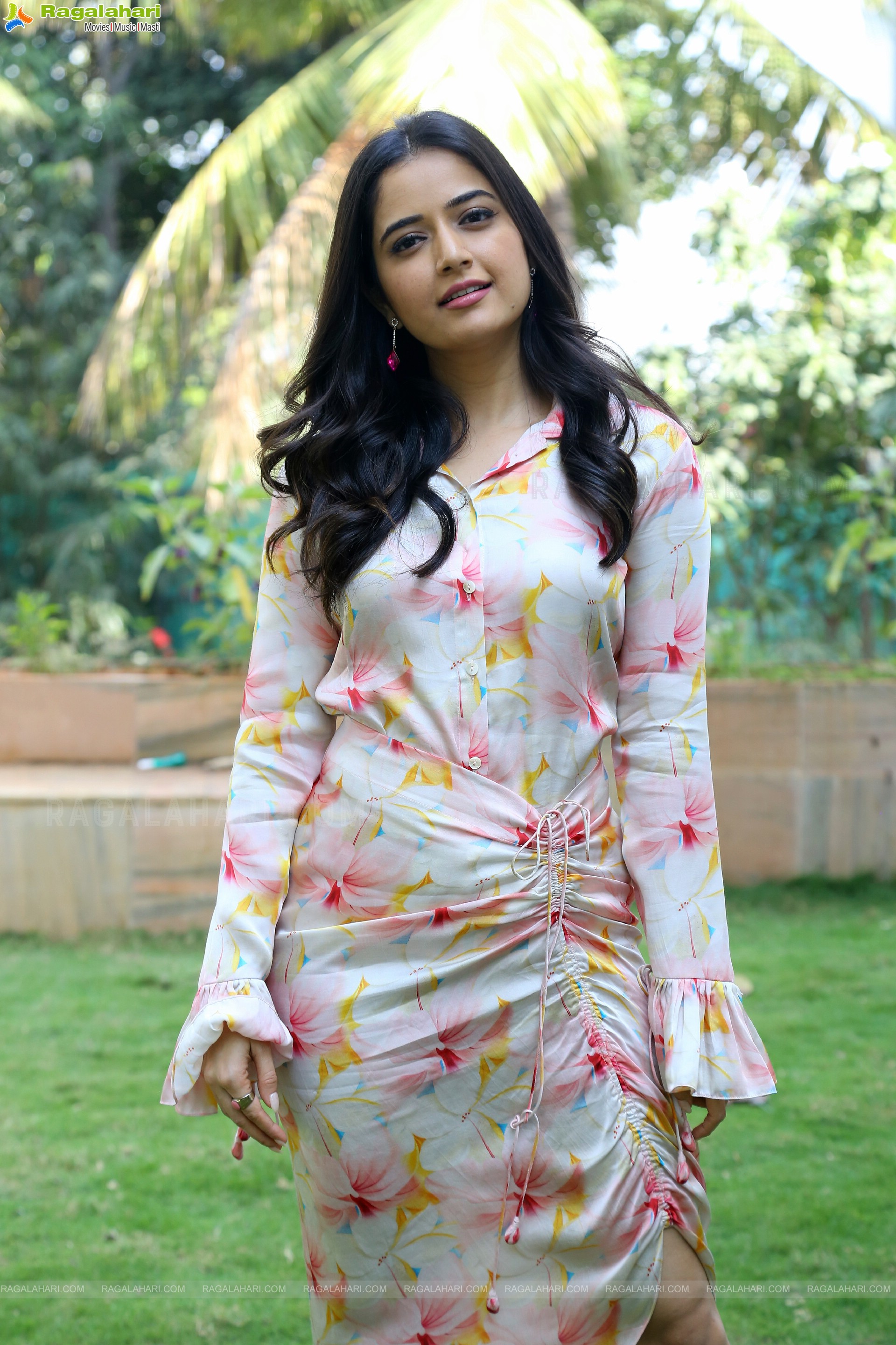 Ashika Ranganath at Amigos Movie Interview, HD Photo Gallery