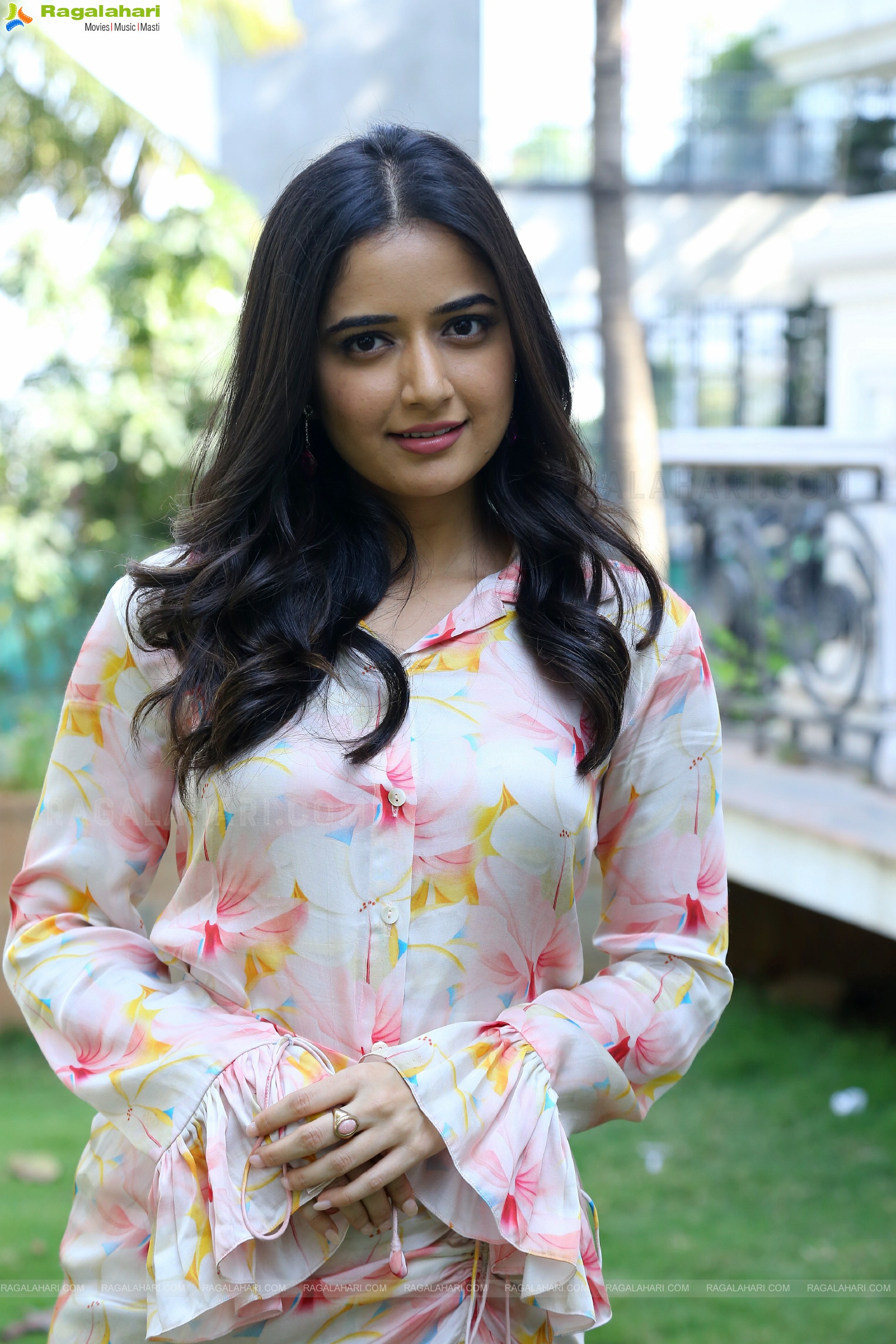 Ashika Ranganath at Amigos Movie Interview, HD Photo Gallery