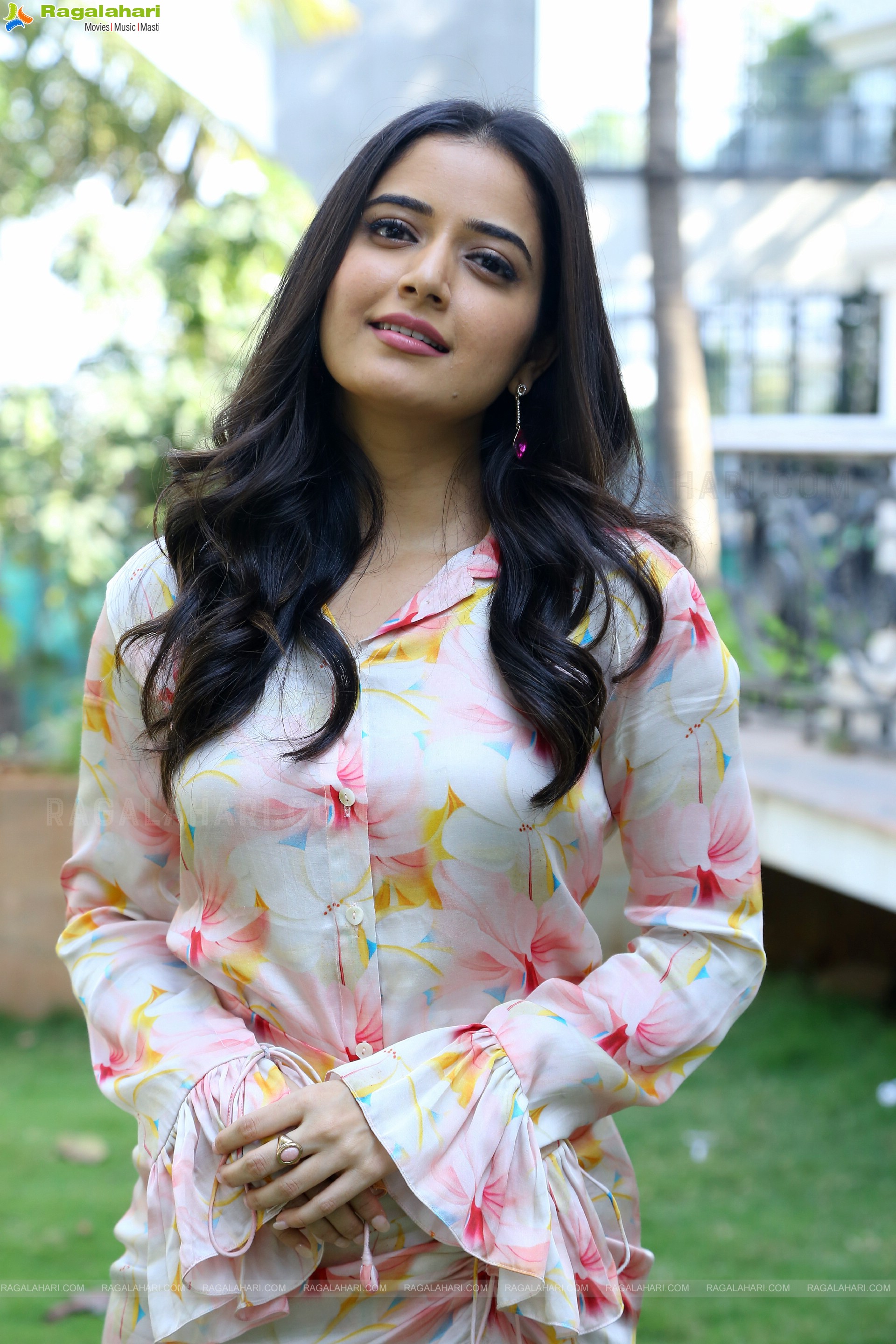 Ashika Ranganath at Amigos Movie Interview, HD Photo Gallery