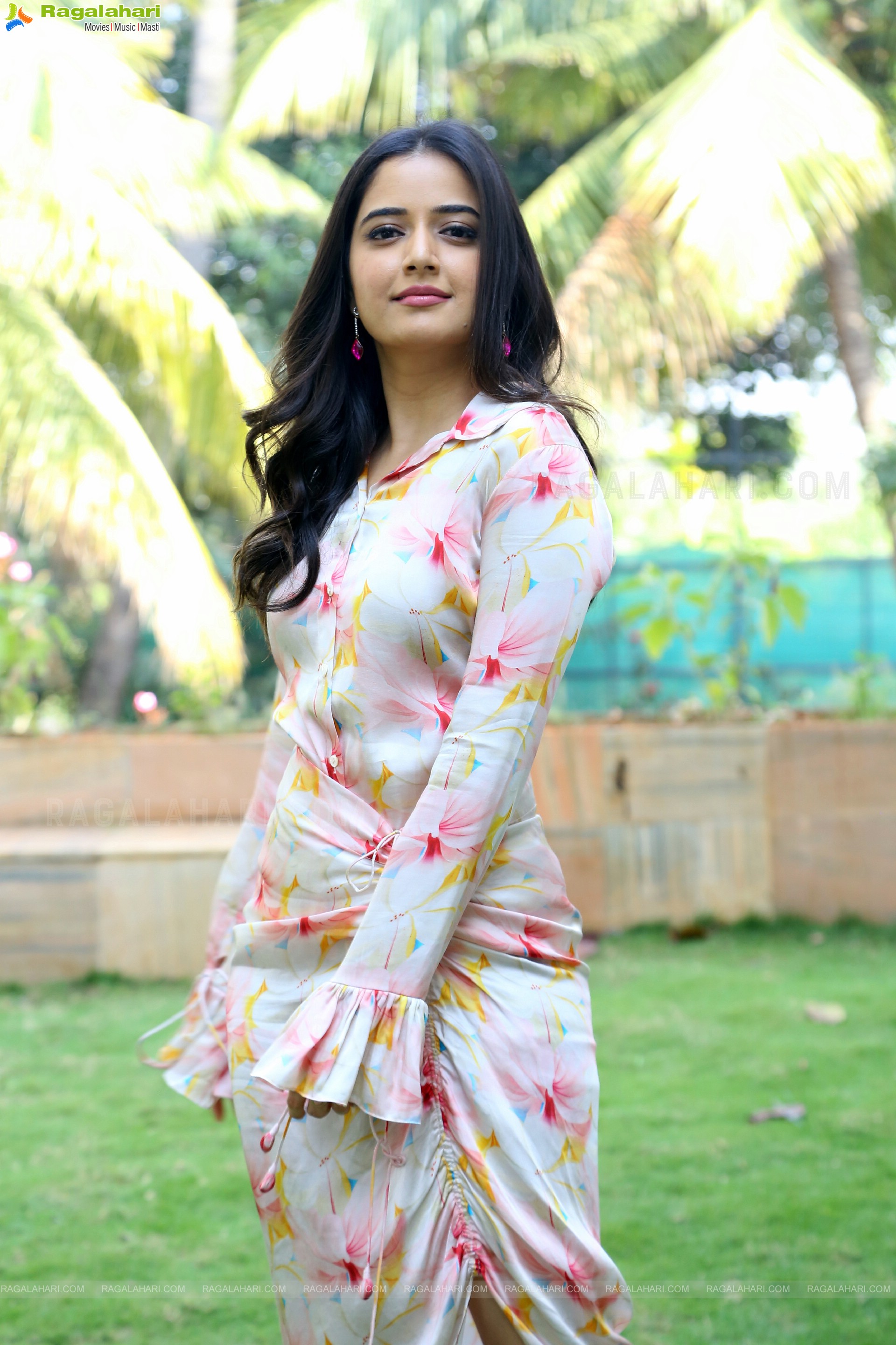 Ashika Ranganath at Amigos Movie Interview, HD Photo Gallery