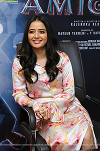 Ashika Ranganath at Amigos Movie Interview