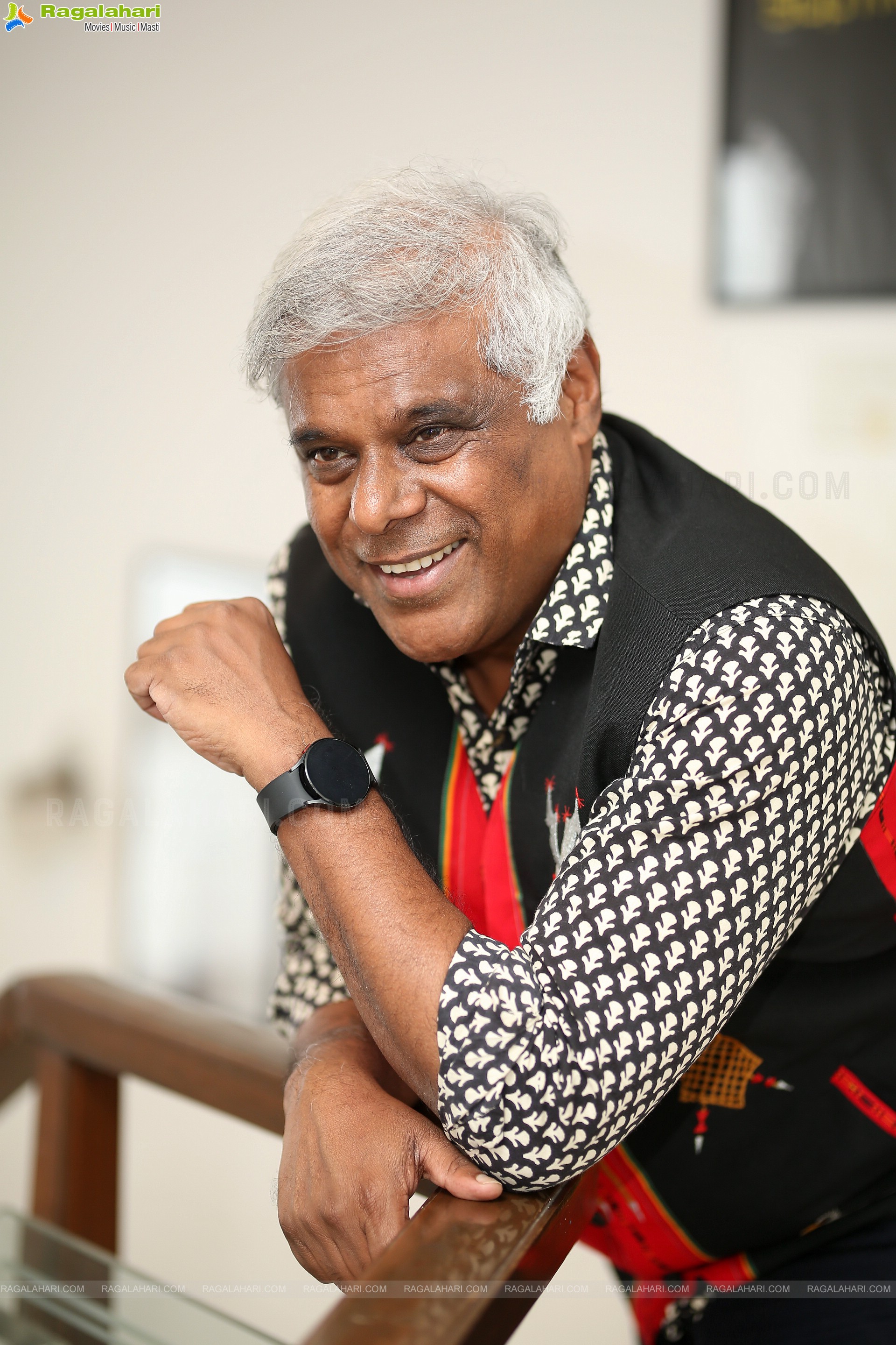 Ashish Vidyarthi at Writer Padmabhushan Movie Interview, HD Photo Gallery