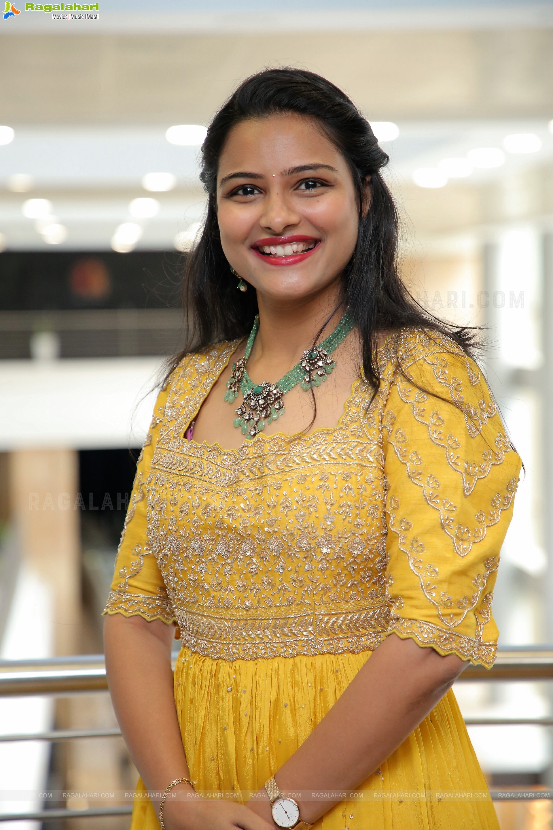 Priya Inturu Latest Photoshoot Stills, HD photo Gallery