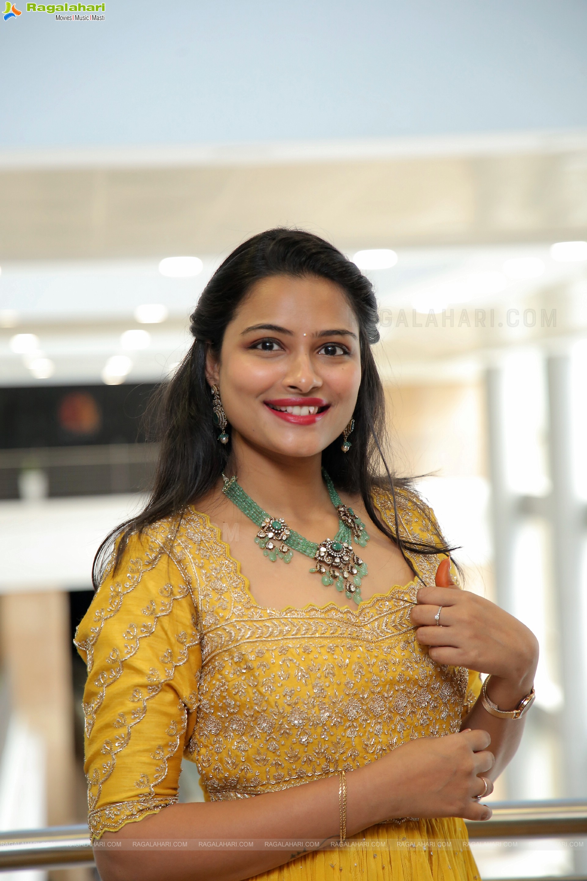 Priya Inturu Latest Photoshoot Stills, HD photo Gallery