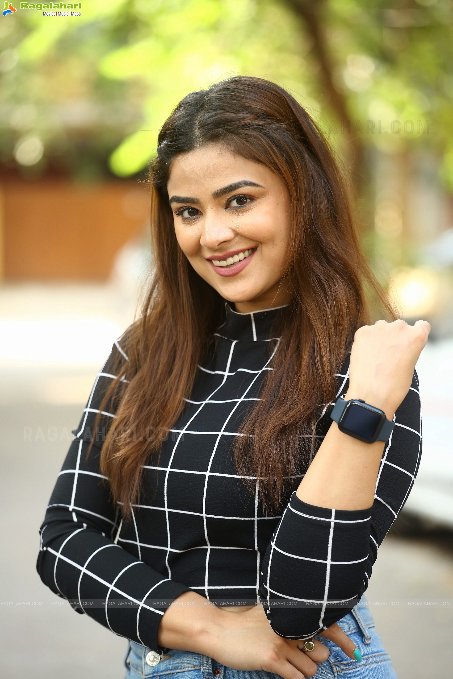 Priyanka Sharma Latest Photoshoot Stills, HD Photo Gallery