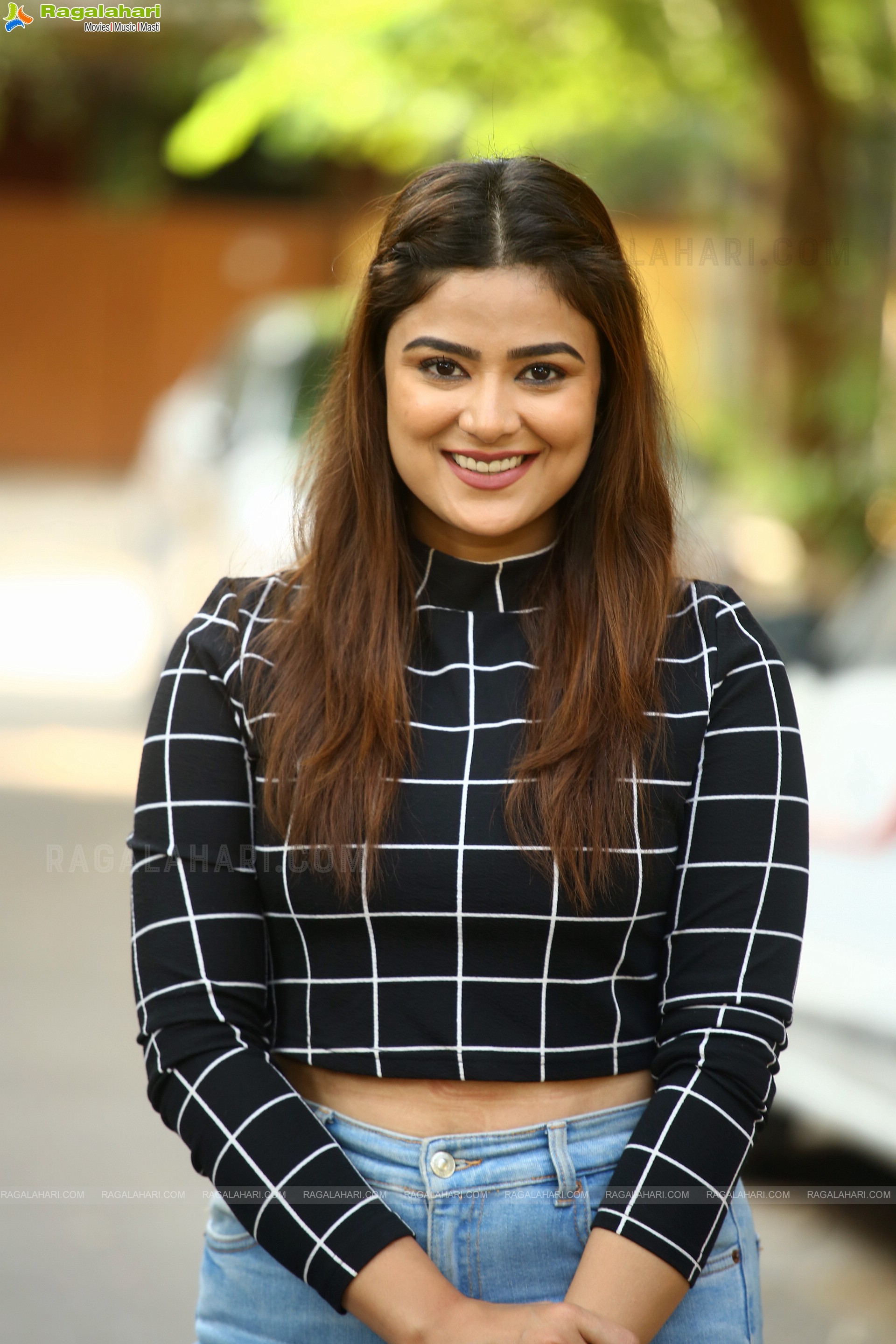 Priyanka Sharma Latest Photoshoot Stills, HD Photo Gallery