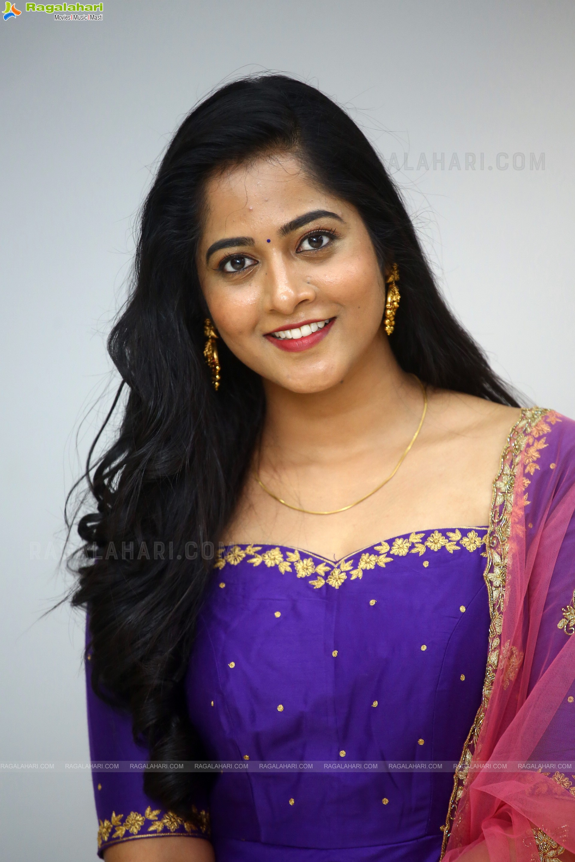 Shravani Krishnaveni Latest Photoshoot Stills, HD Photo Gallery