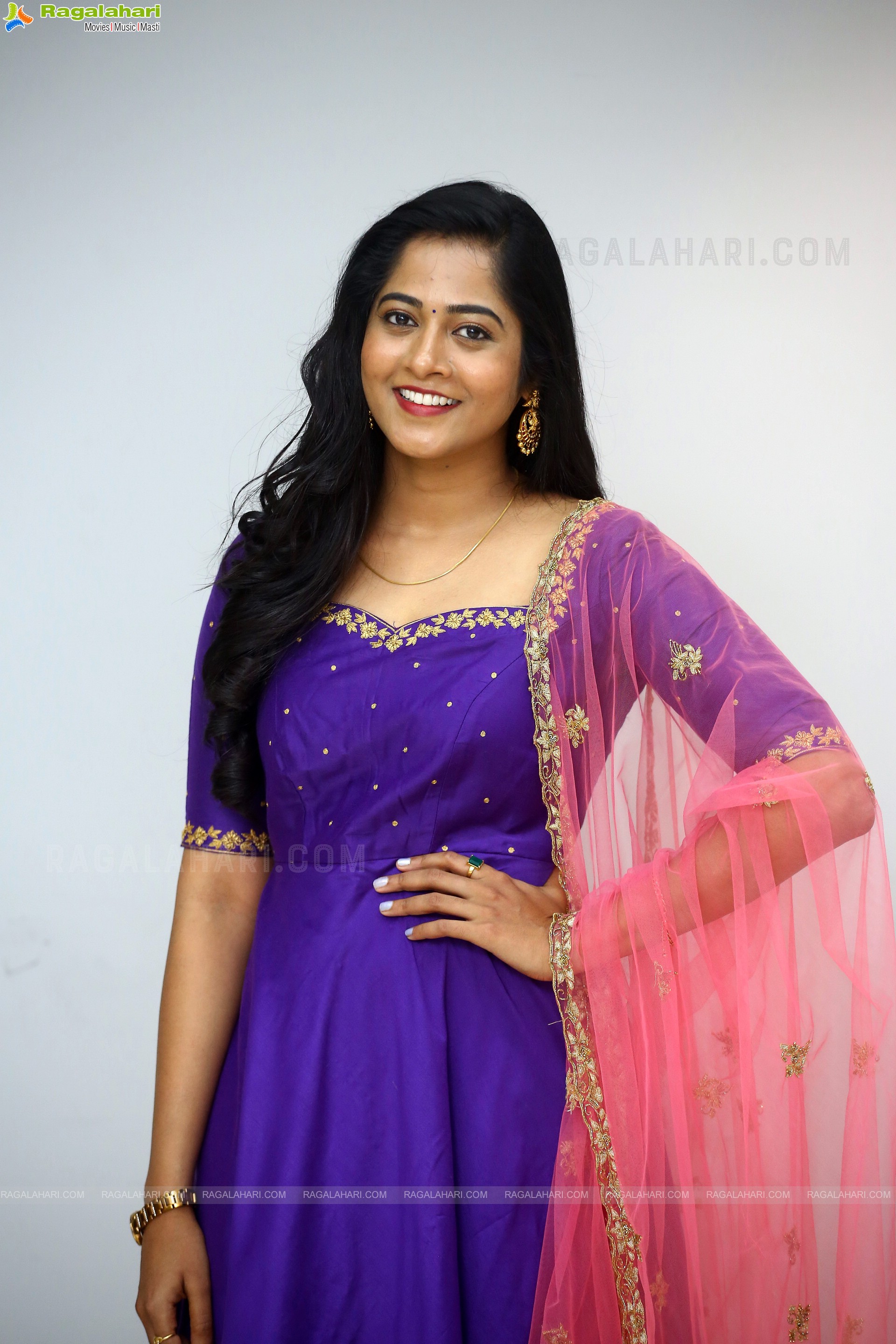 Shravani Krishnaveni Latest Photoshoot Stills, HD Photo Gallery