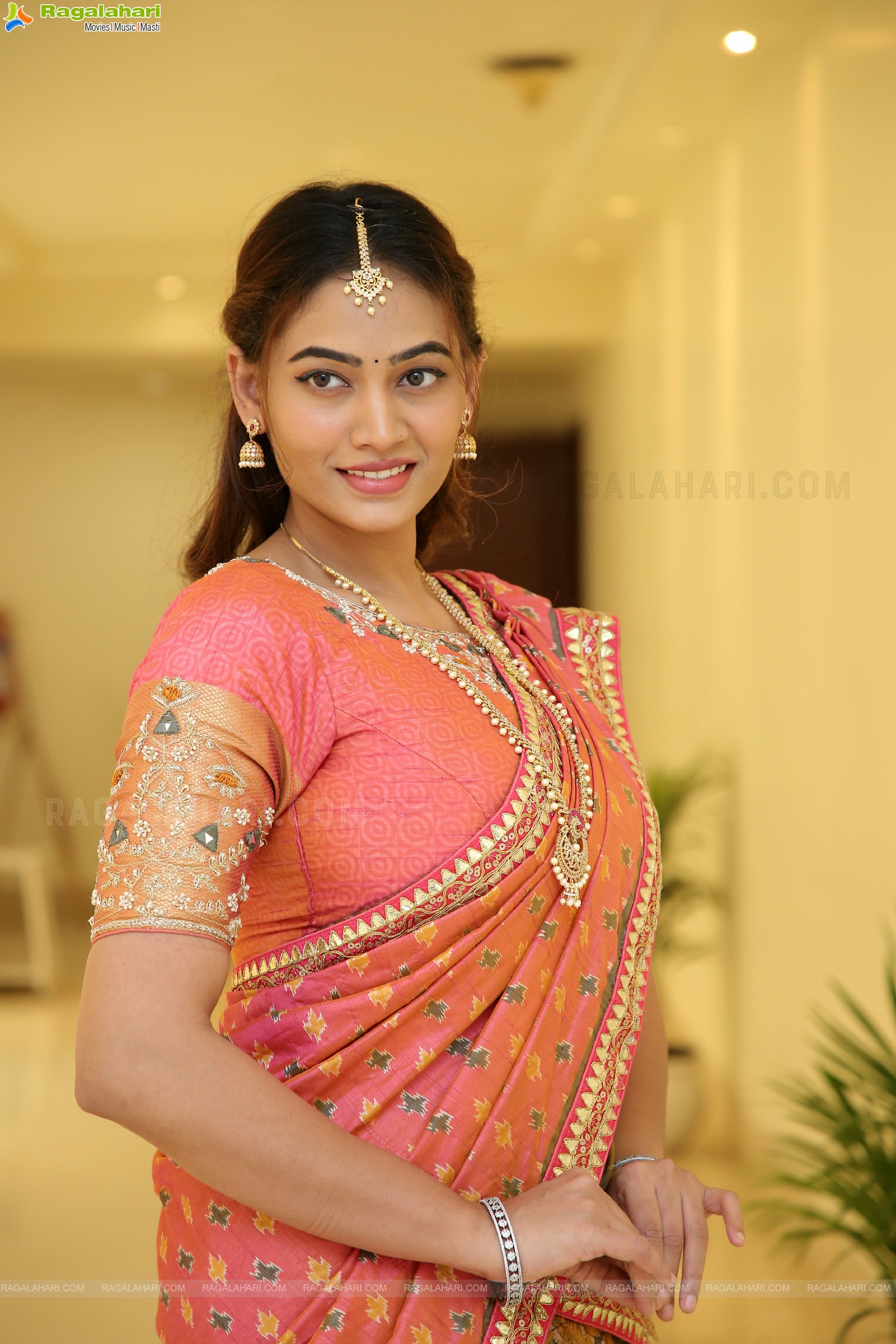 Spandana Palli at Sutraa Exhibition Jan 2023 Launch, HD Photo Gallery