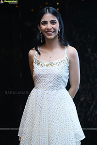 Tina Shilparaj at Writer Padmabhushan Trailer Launch