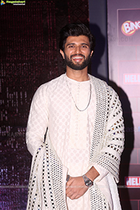 Vijay Deverakonda at HELLO Hall of Fame Awards