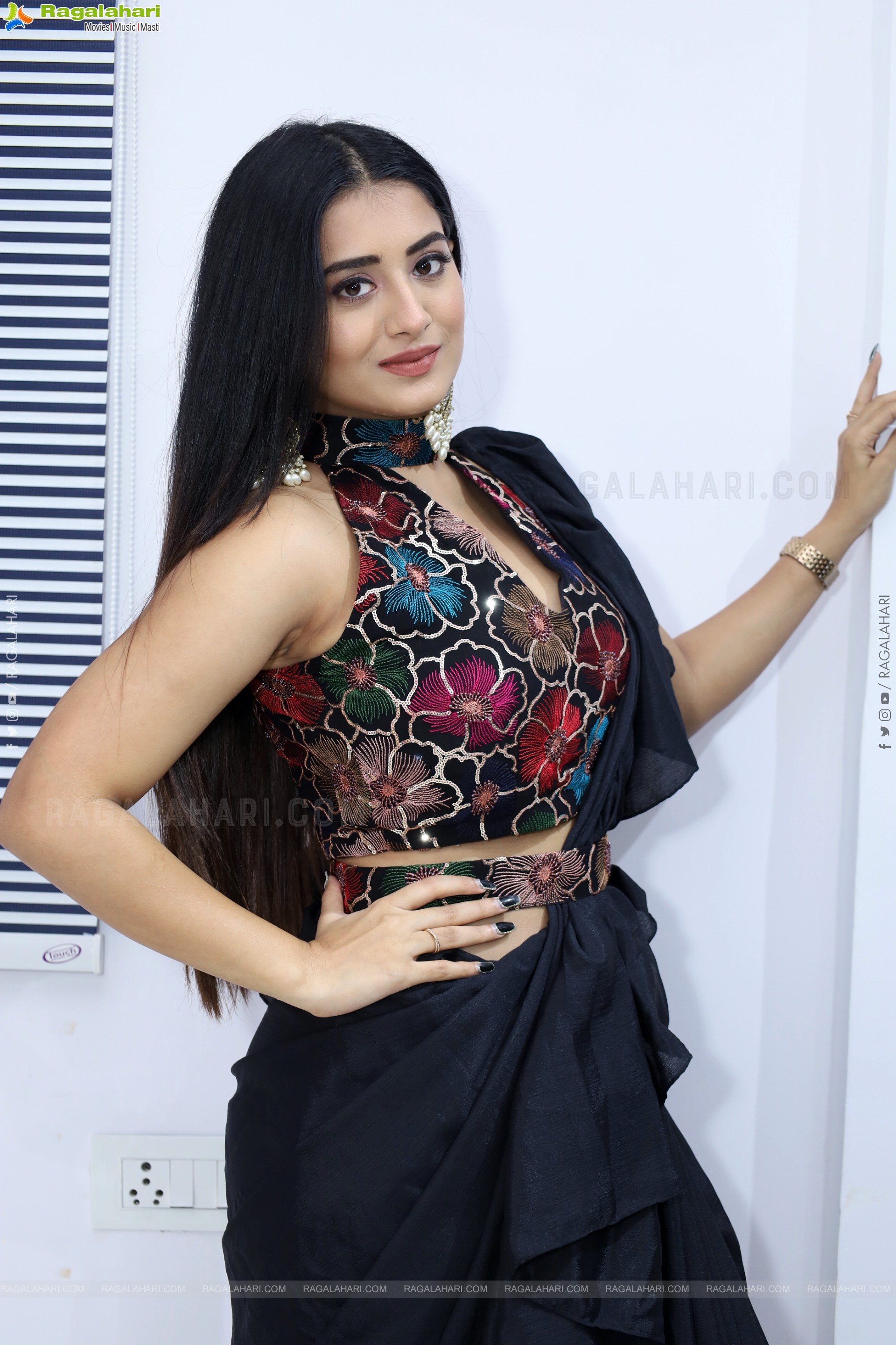 Rashi Singh Latest Stills, HD Gallery