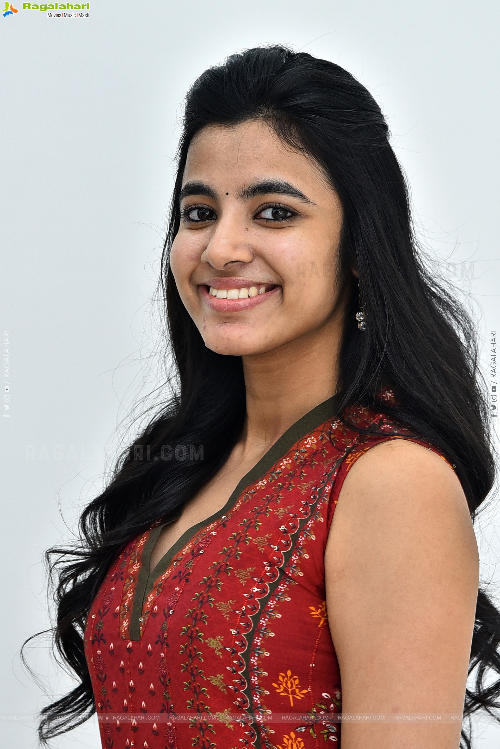 Shivani Nagaram at Ambajipeta Marriage Band Interview, HD Gallery