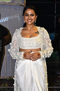 Actress Shraddha Srinath at Saindhav Pre Release Event