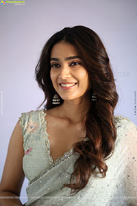 Aakanksha Singh at Shashtipoorthi Movie Glimpse Launch