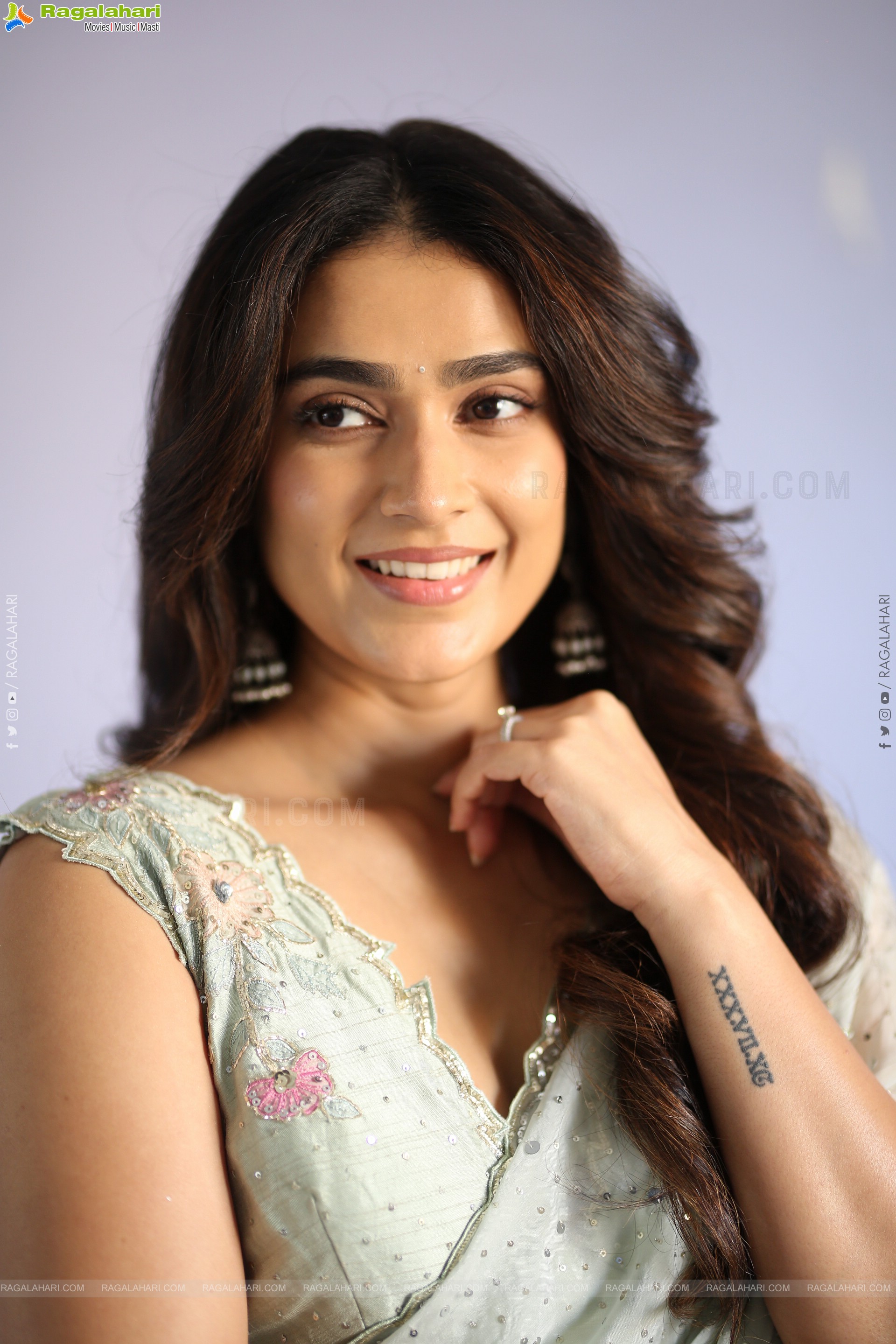 Aakanksha Singh at Shashtipoorthi Movie Glimpse Launch, HD Gallery