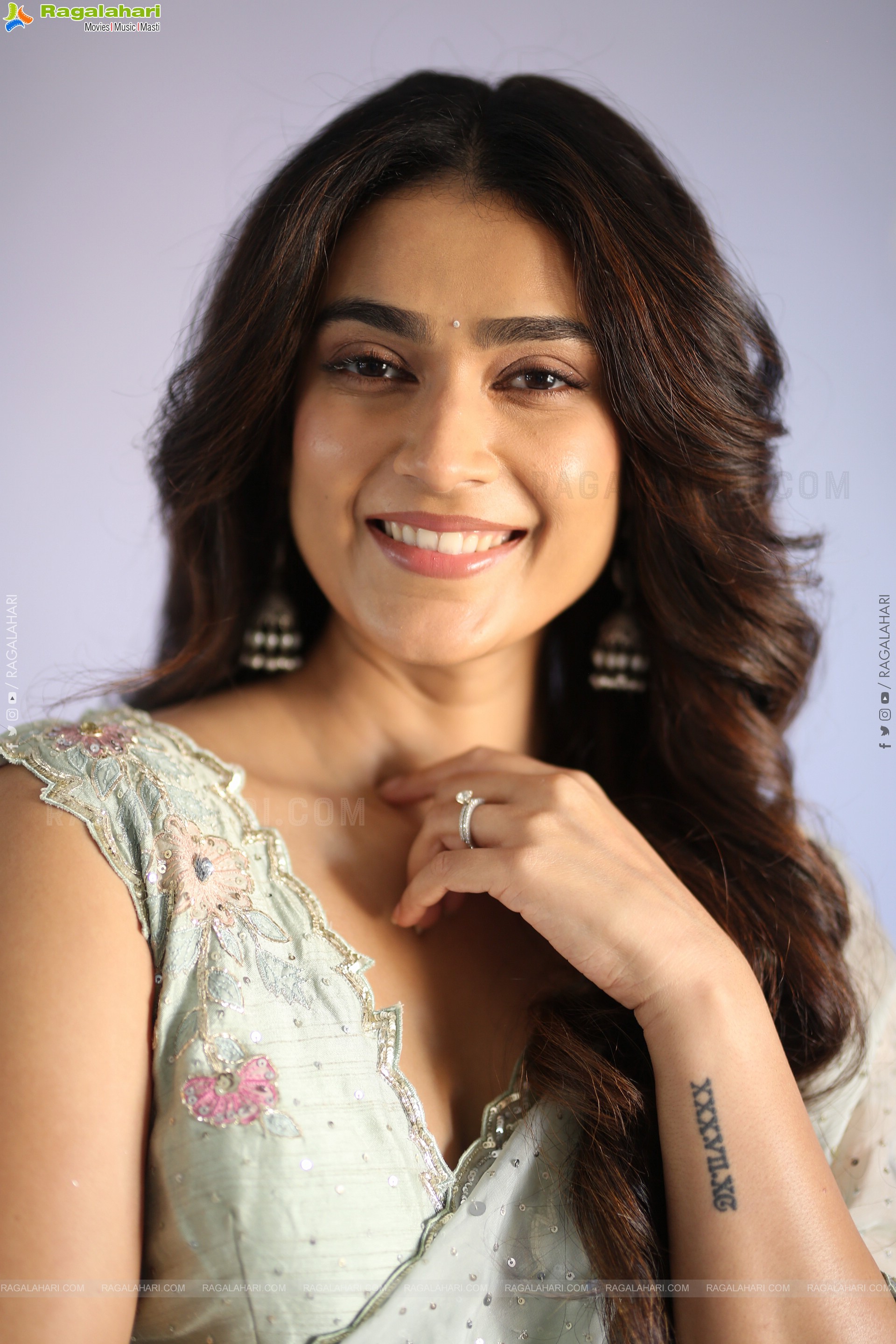 Aakanksha Singh at Shashtipoorthi Movie Glimpse Launch, HD Gallery