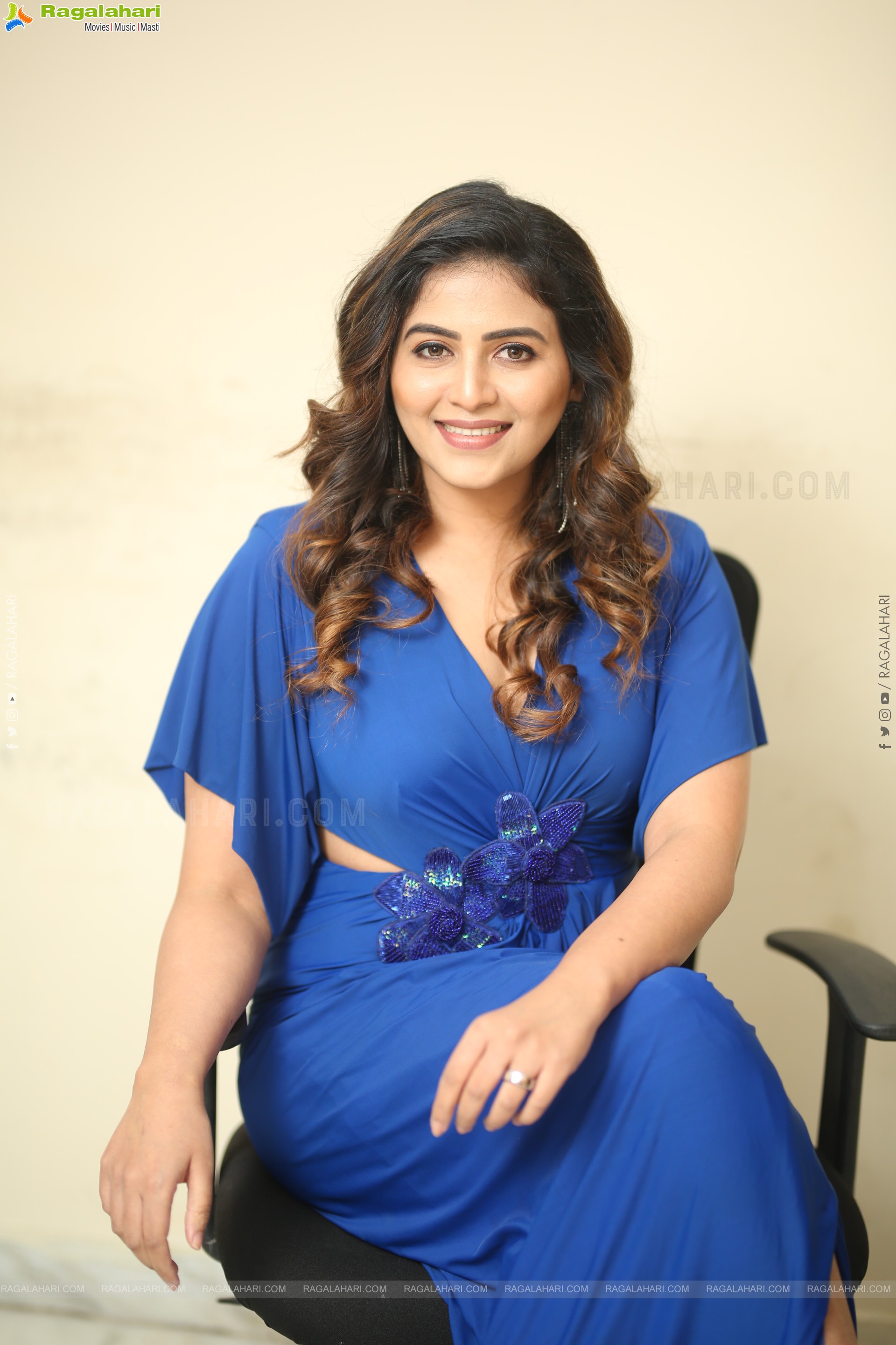 Anjali at Game Changer Interview, HD Gallery