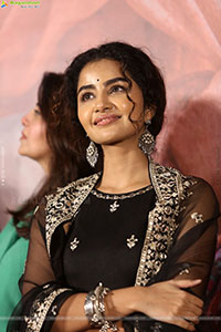 Anupama Parameswaran at Paradha Teaser Launch Event