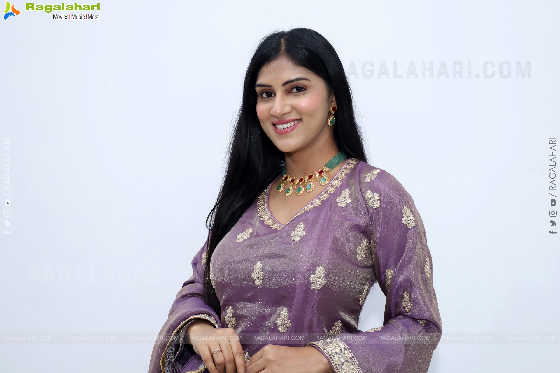 Aparna Reddy Latest HD Stills, Photo Gallery