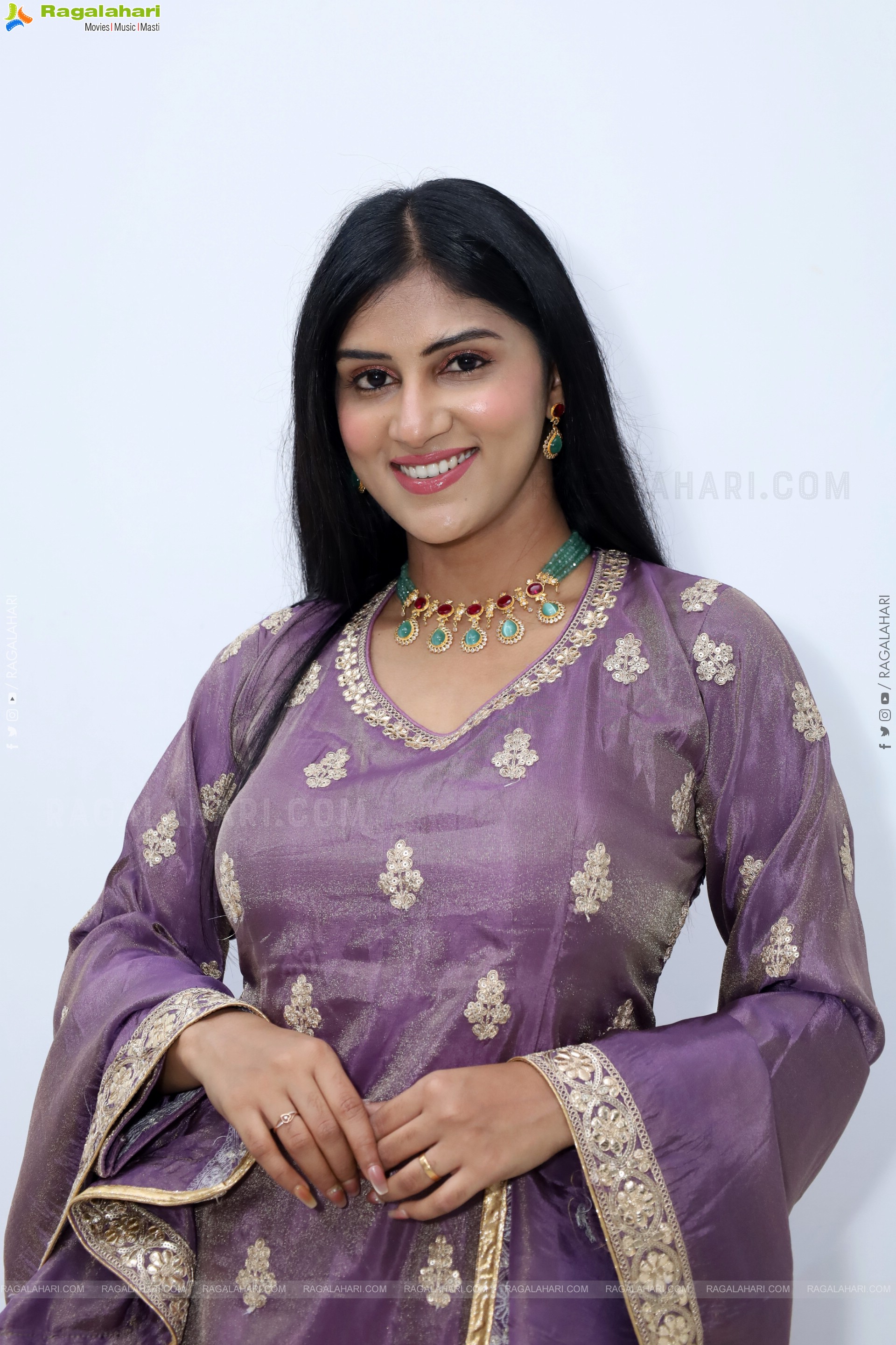 Aparna Reddy Latest HD Stills, Photo Gallery