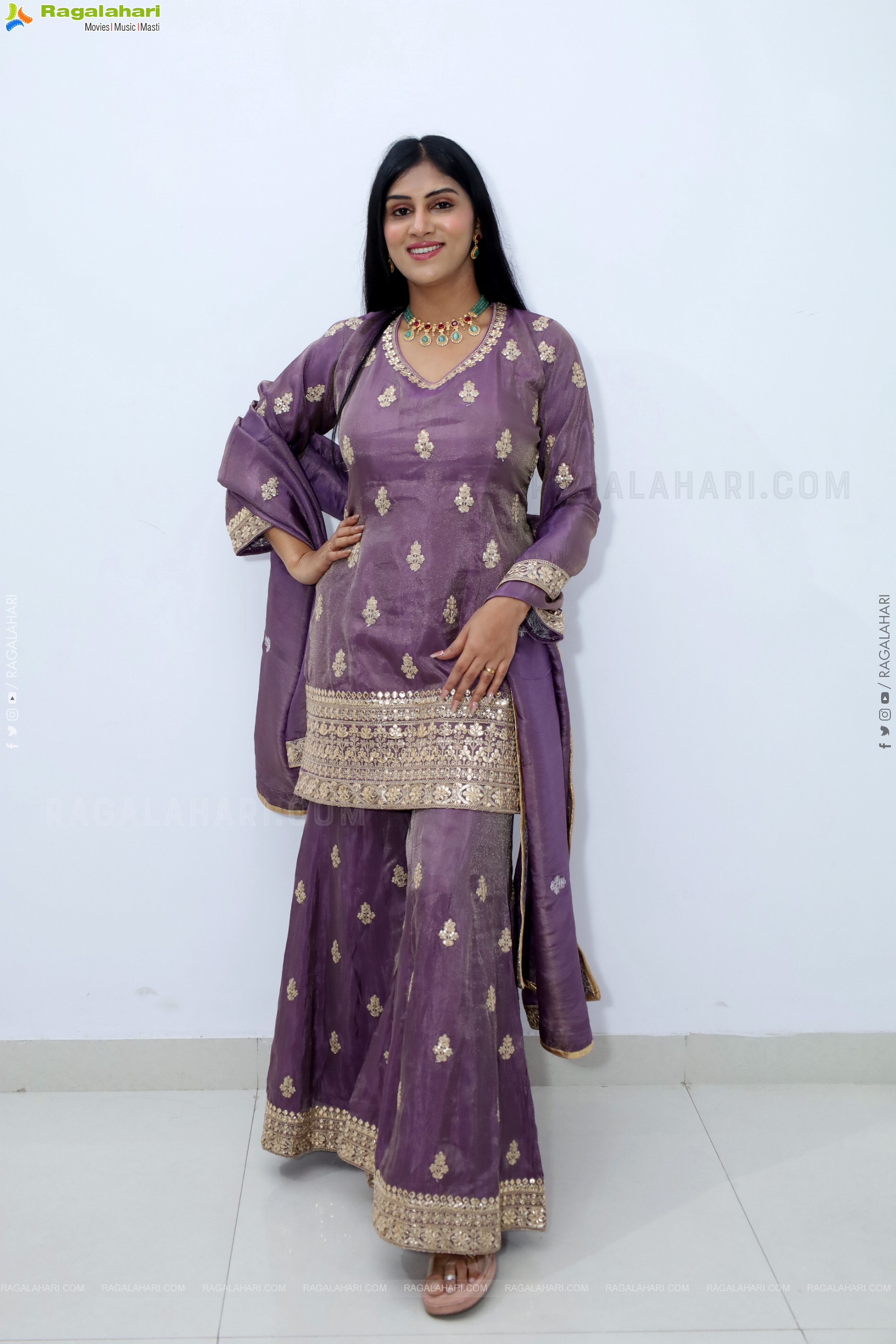 Aparna Reddy Latest HD Stills, Photo Gallery