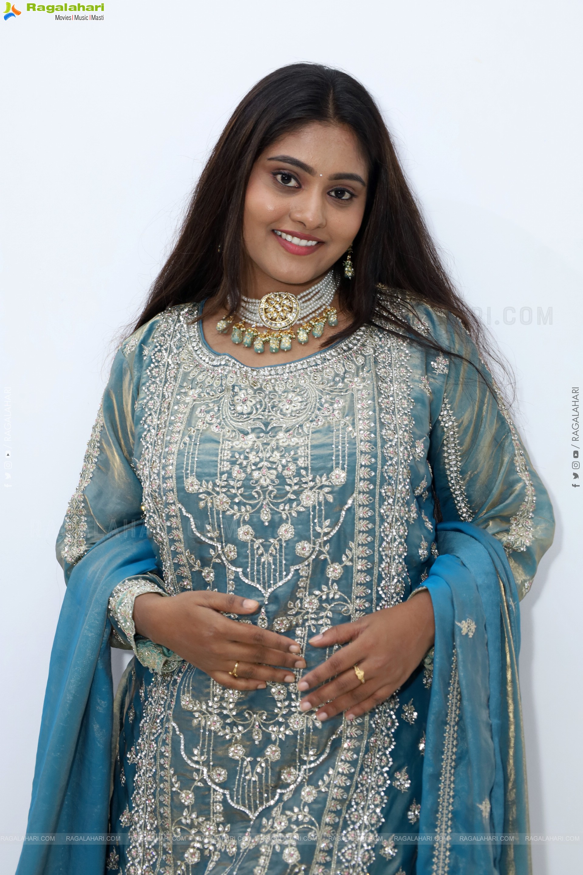 Bindhu Krishna Latest Photoshoot Stills, HD Gallery