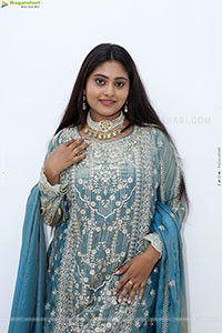 Bindhu Krishna Latest Photoshoot Stills, HD Gallery