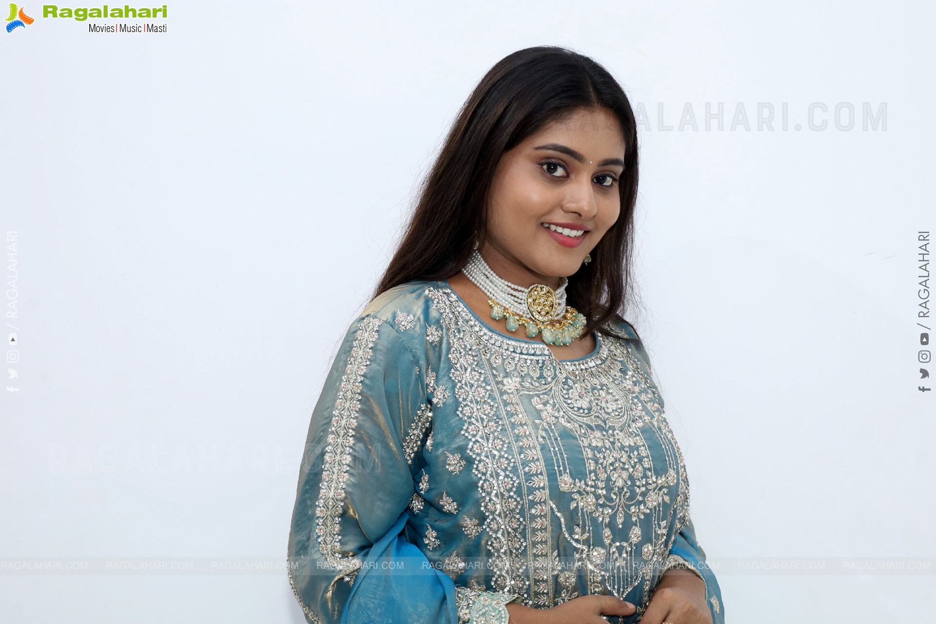 Bindhu Krishna Latest Photoshoot Stills, HD Gallery