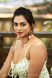 Kamakshi Bhaskarla Latest Photoshoot Stills, HD Gallery