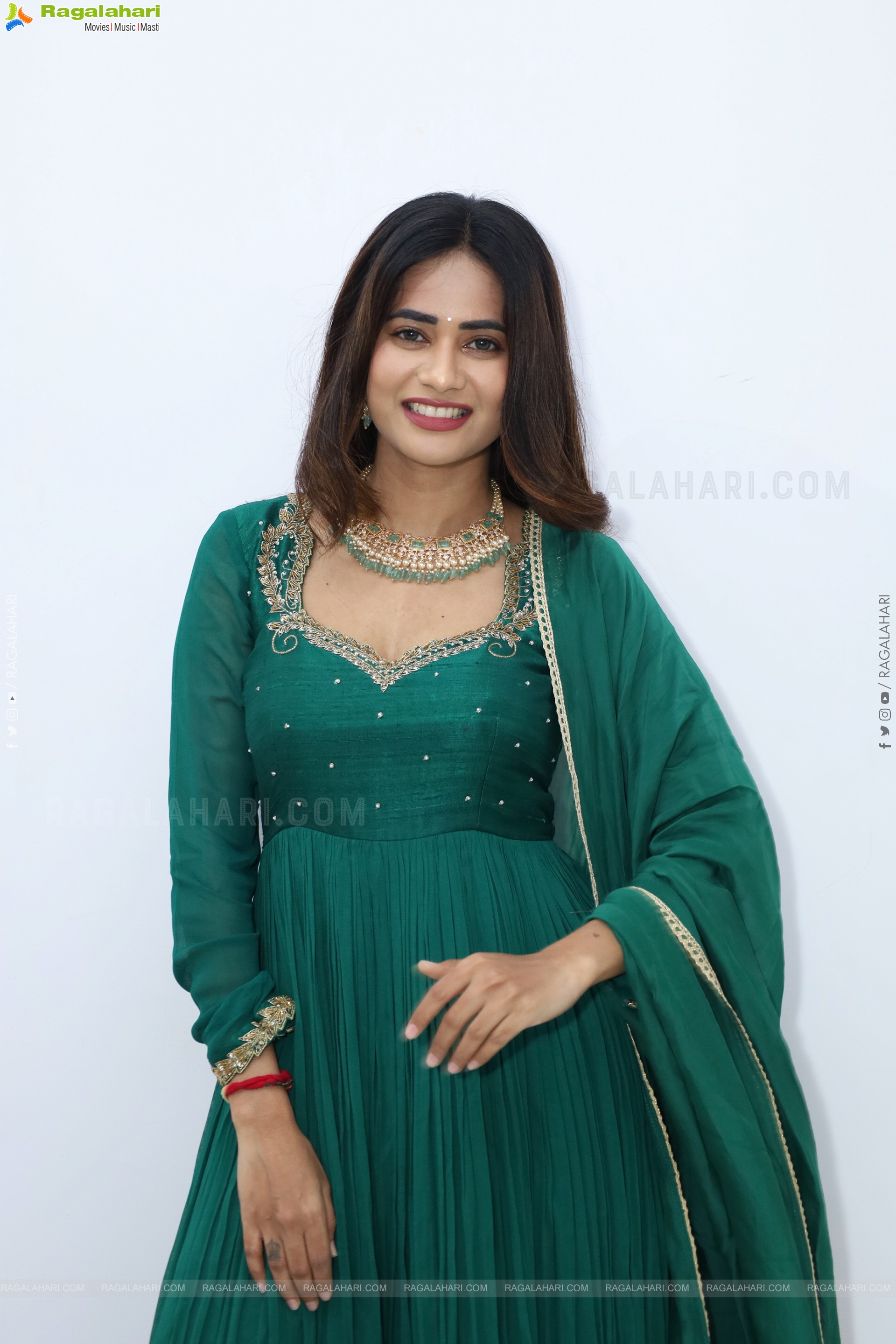 Naziya Khan stills in Olive Green Dress, HD Gallery