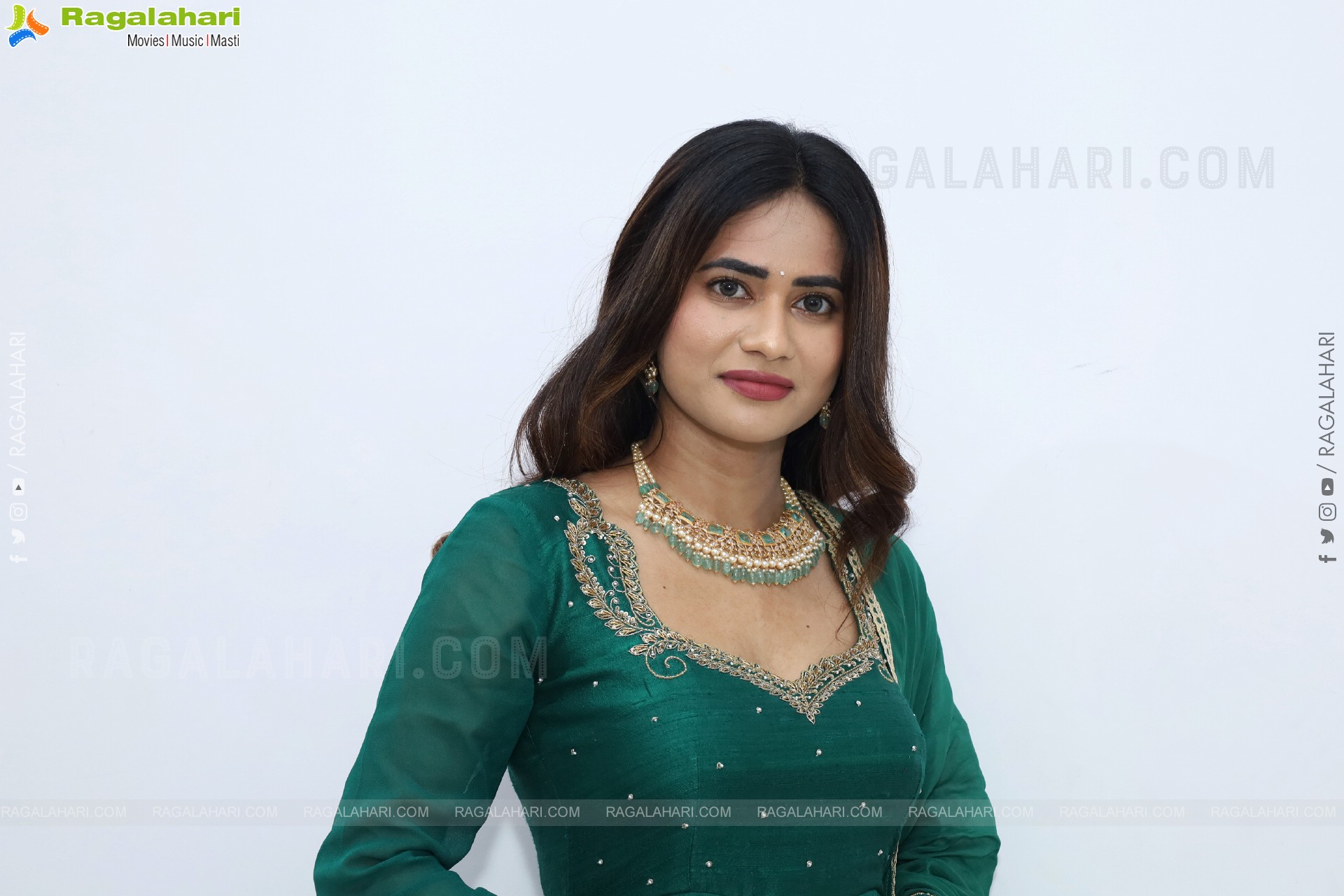 Naziya Khan stills in Olive Green Dress, HD Gallery