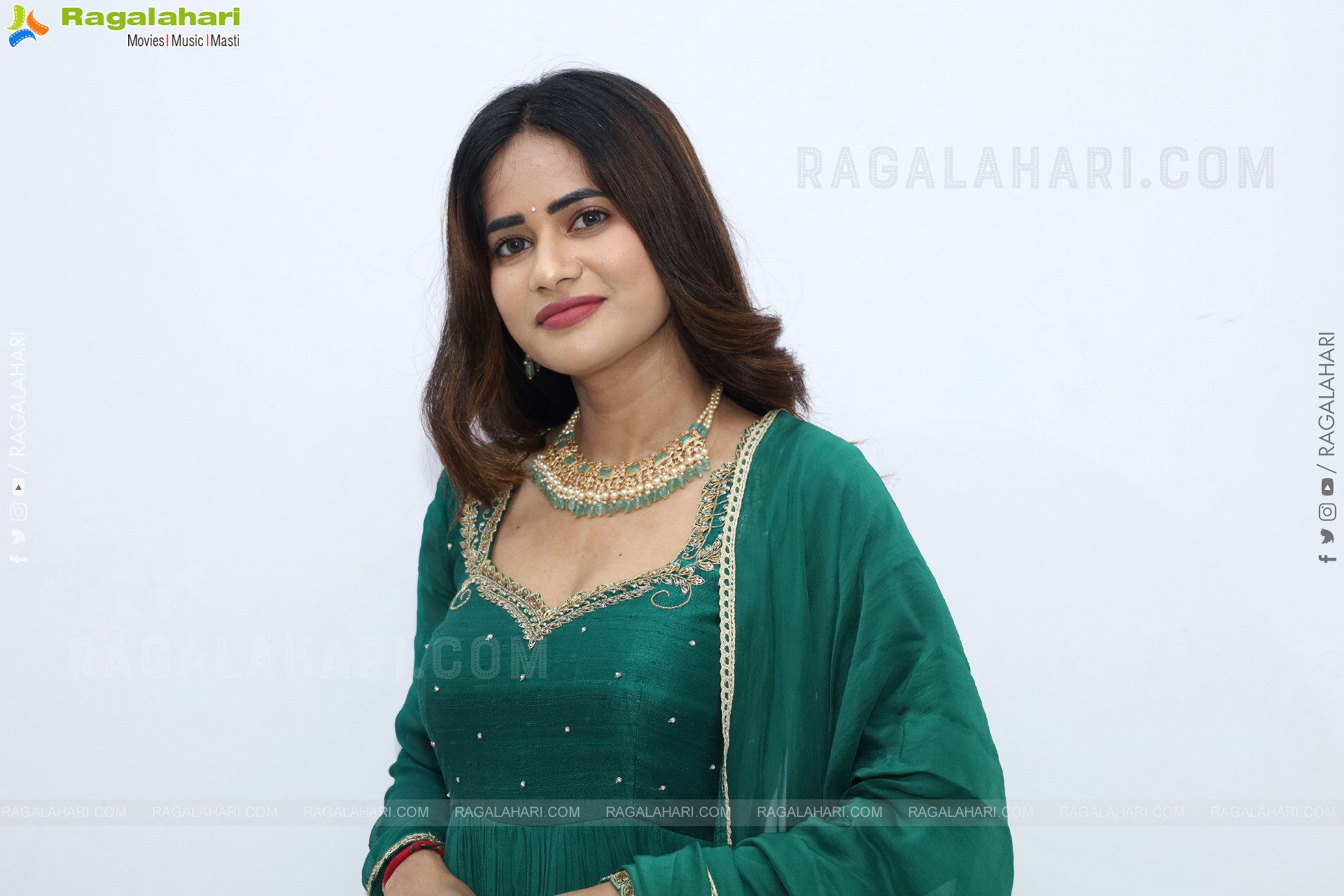 Naziya Khan stills in Olive Green Dress, HD Gallery