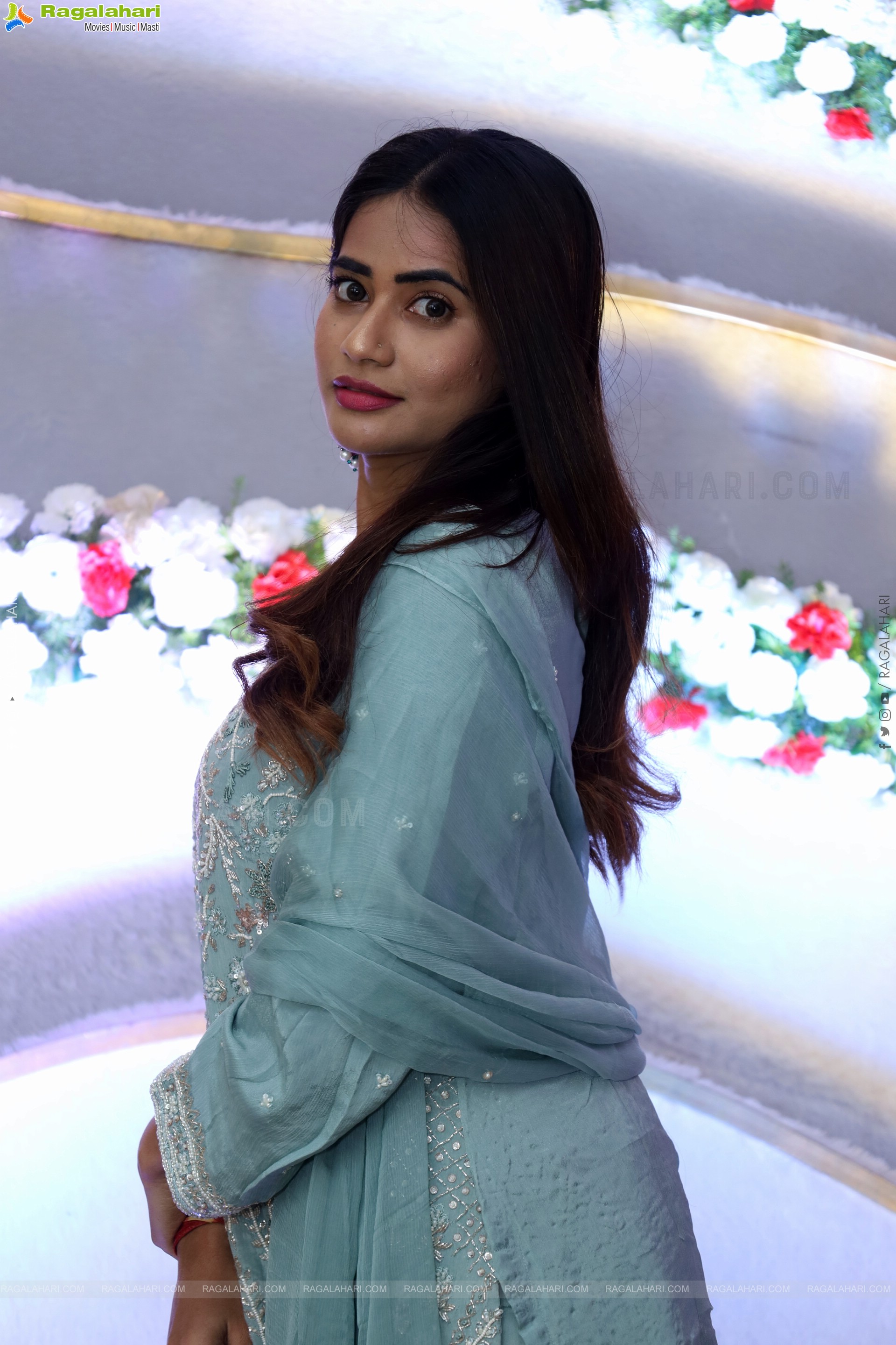 Naziya Khan New Photoshoot Stills, HD Gallery