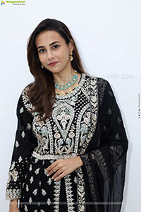 Nishat Shaik stills in Special Black Designer Dress