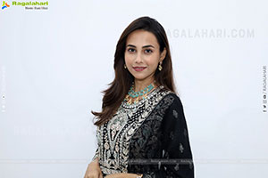 Nishat Shaik stills in Special Black Designer Dress