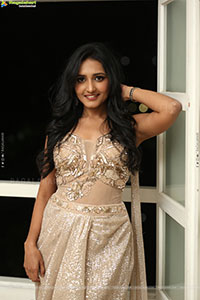 Palak Agarwal at My South Diva Calendar 2025 Launch