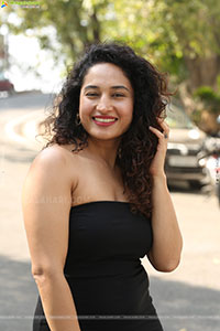 Pooja Ramachandran at Hathya Movie Teaser Launch, HD Gallery