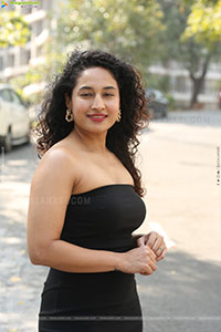 Pooja Ramachandran at Hathya Movie Teaser Launch, HD Gallery